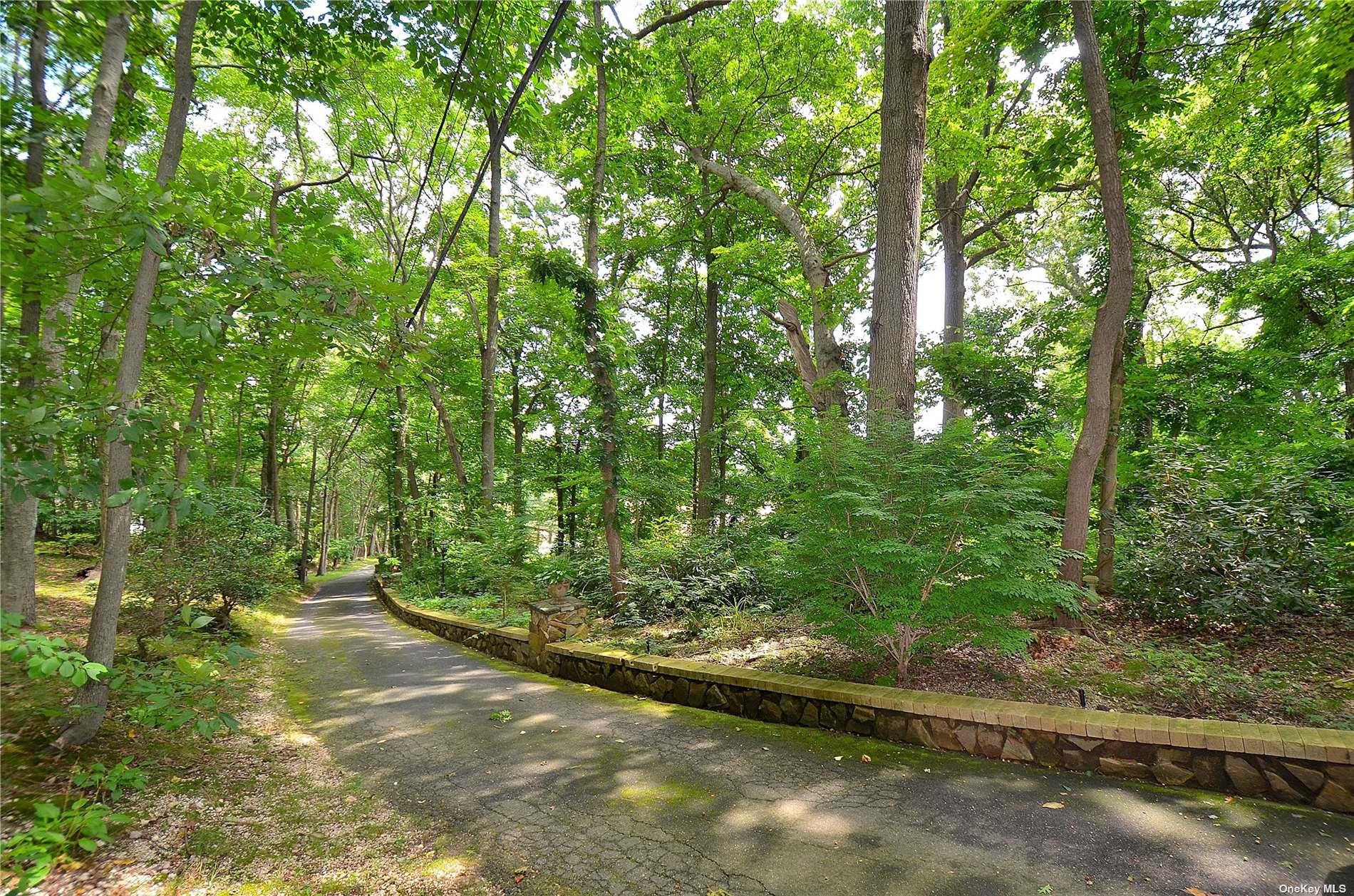 #2 photo, 85 Dix Hills Road, サフォーク郡 Huntington , NY 11743