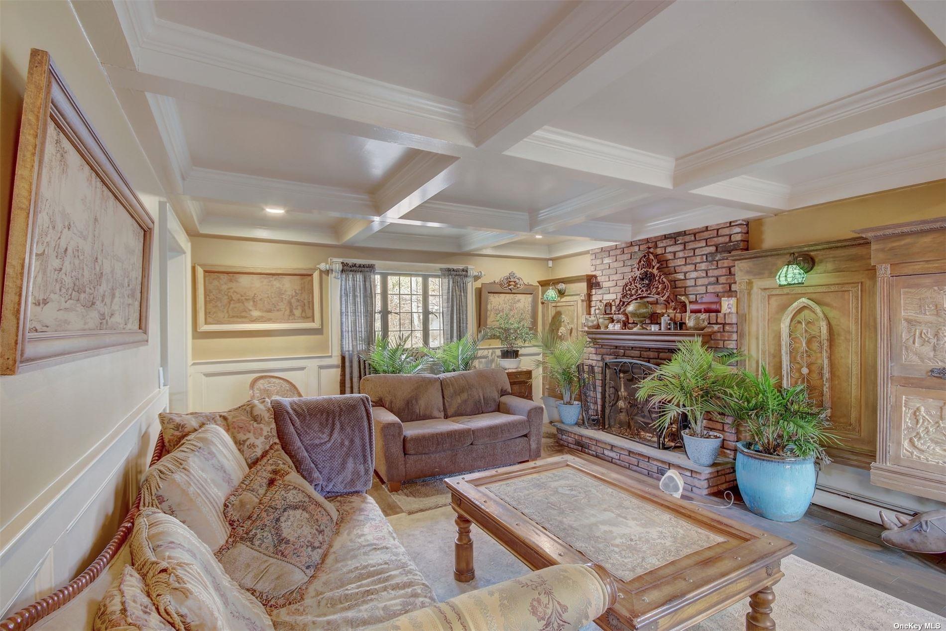 #5 photo, 85 Dix Hills Road, サフォーク郡 Huntington , NY 11743