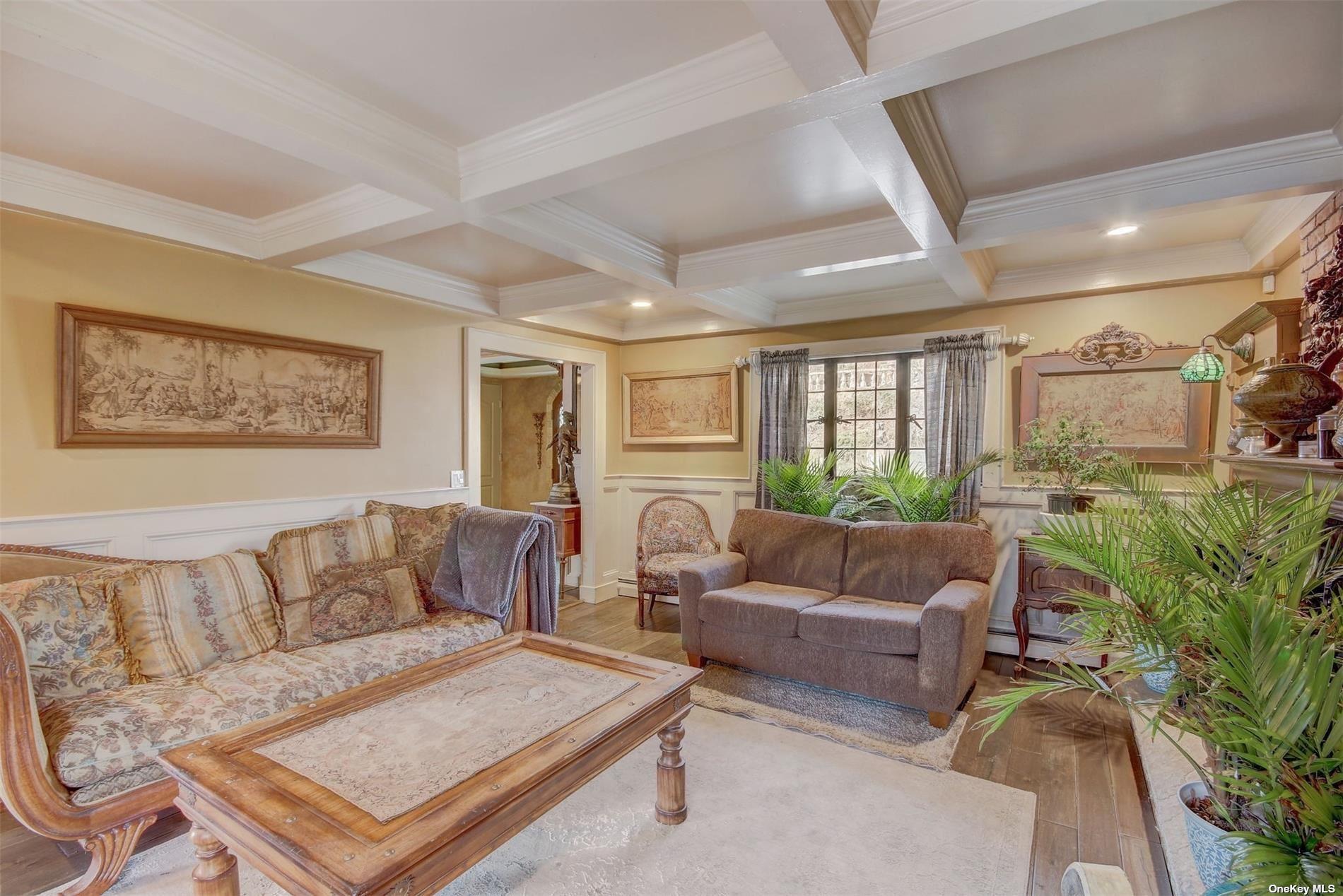 #6 photo, 85 Dix Hills Road, サフォーク郡 Huntington , NY 11743