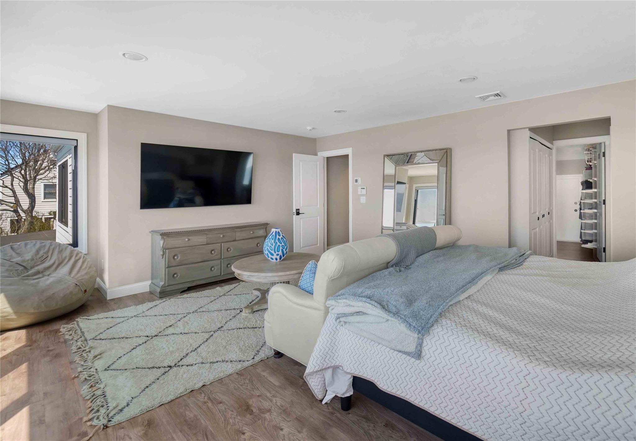 #20 photo, 24 Laura Lee Drive, 東長島 Center Moriches , NY 11934