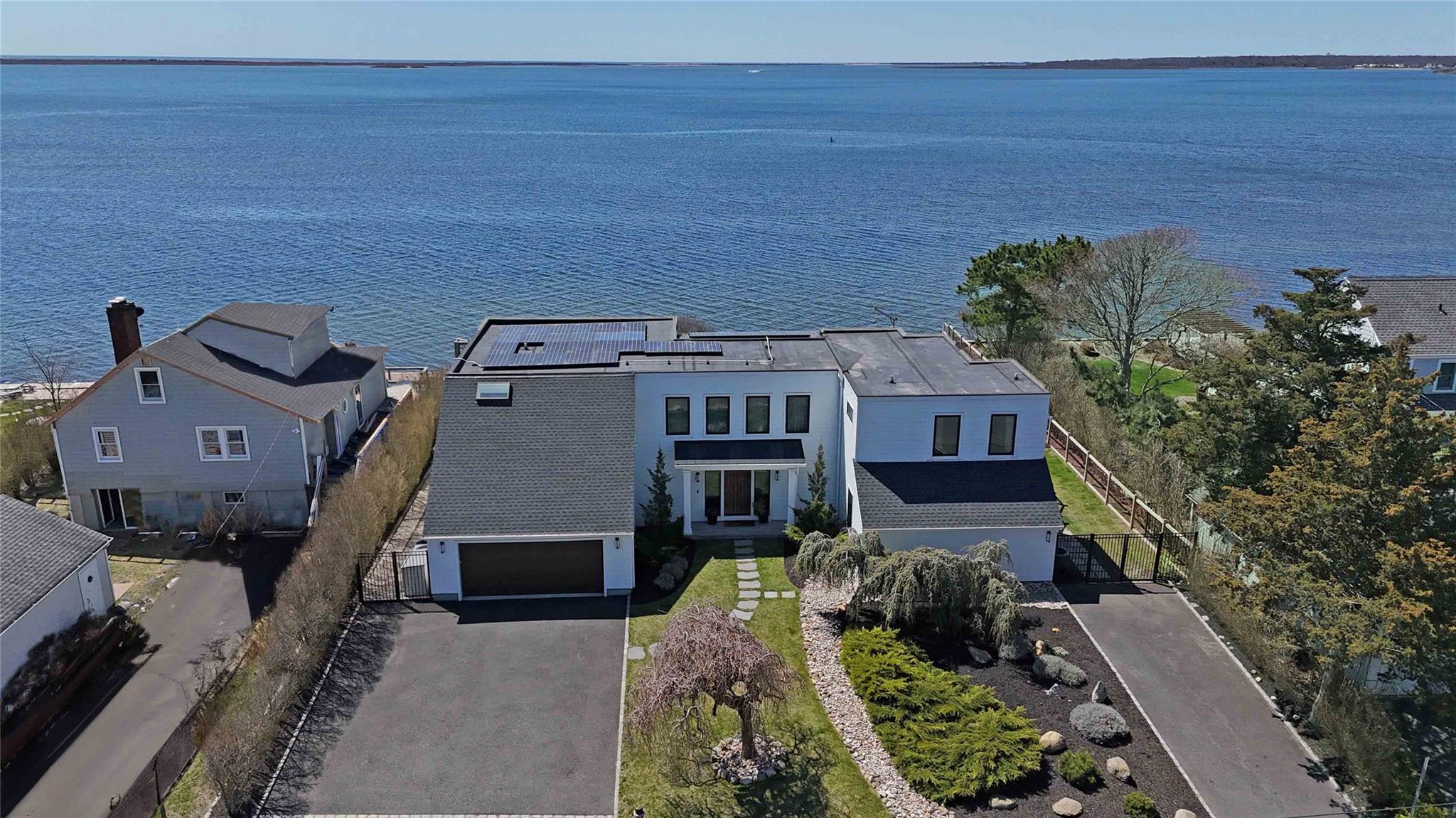 #3 photo, 24 Laura Lee Drive, 東長島 Center Moriches , NY 11934