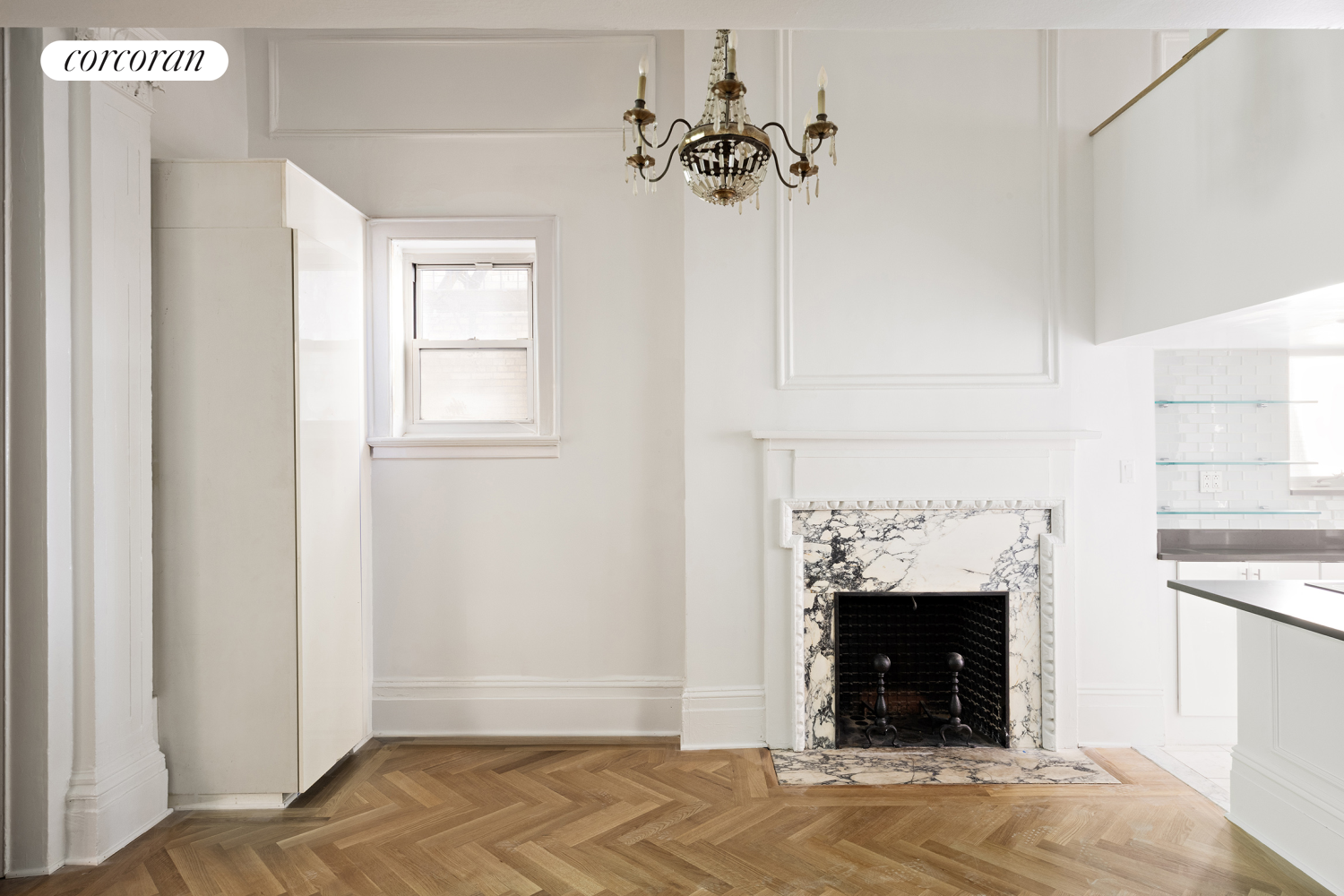 #10 photo, 3 E 9TH Street, Greenwich Village , NY 10003