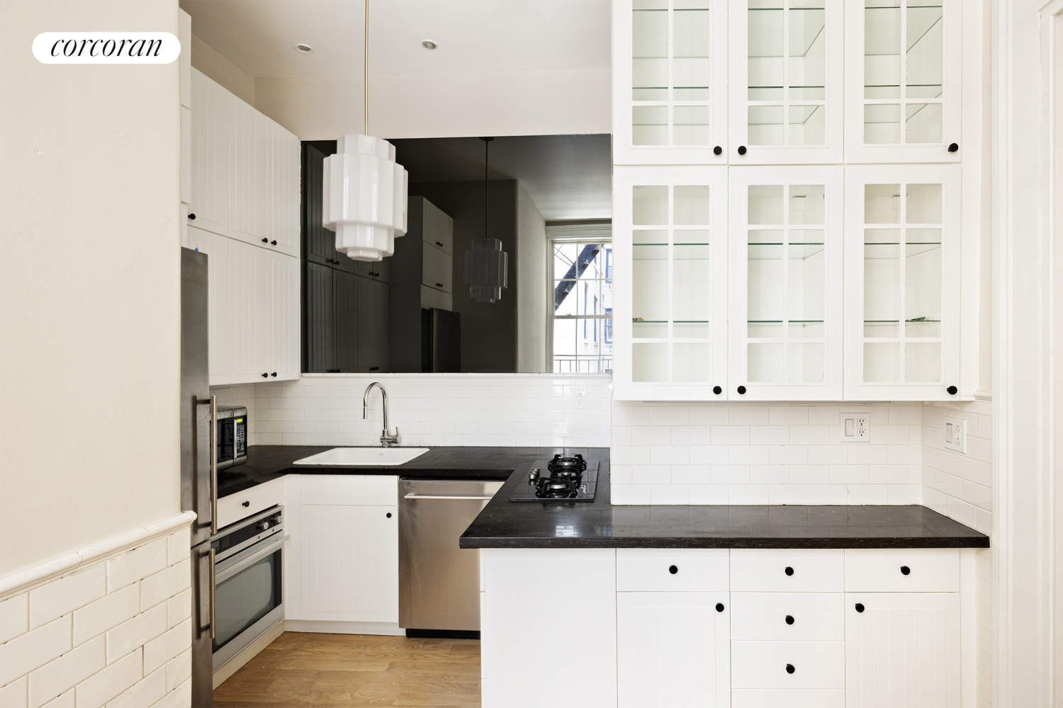 #18 photo, 3 E 9TH Street, Greenwich Village , NY 10003