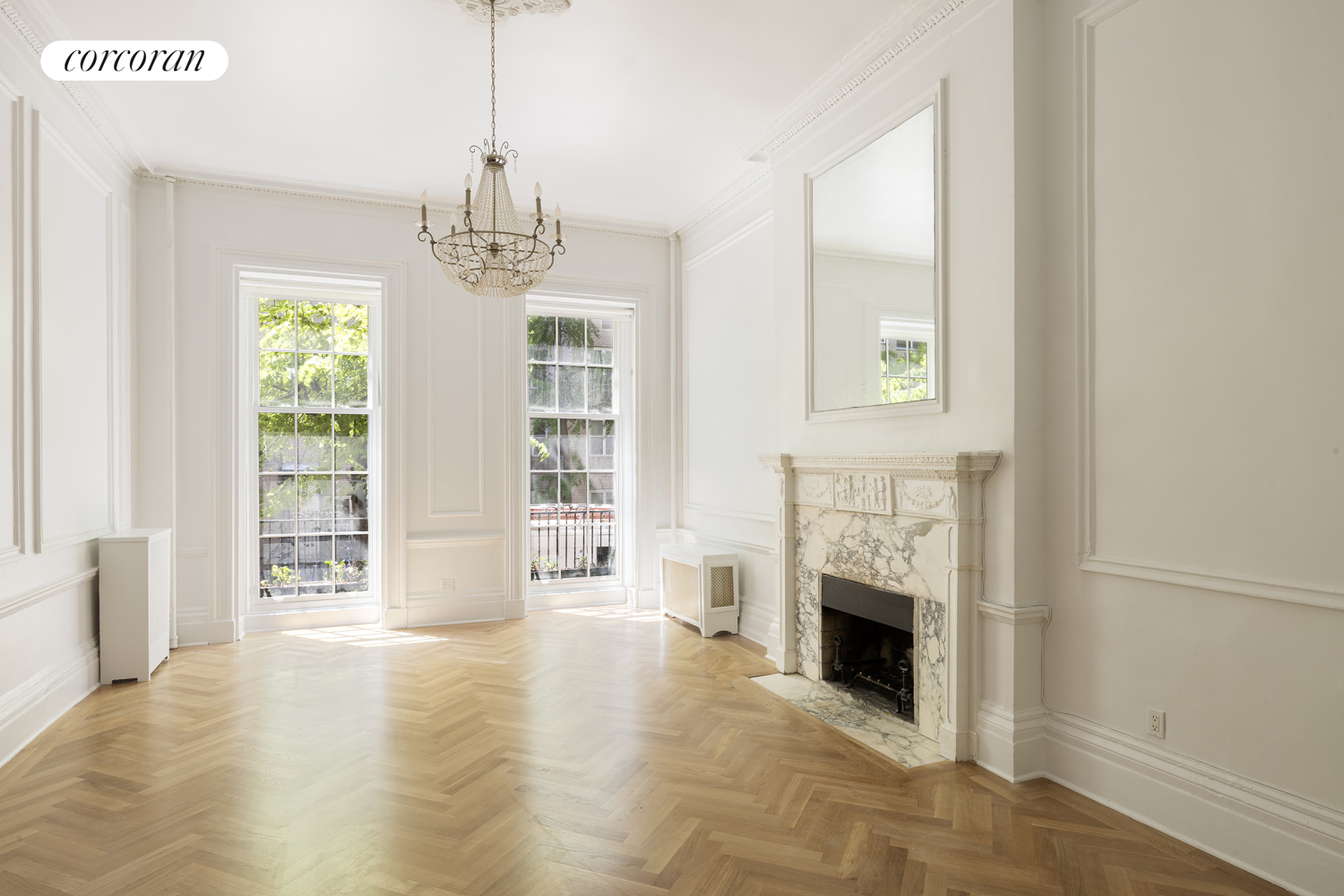 #6 photo, 3 E 9TH Street, Greenwich Village , NY 10003