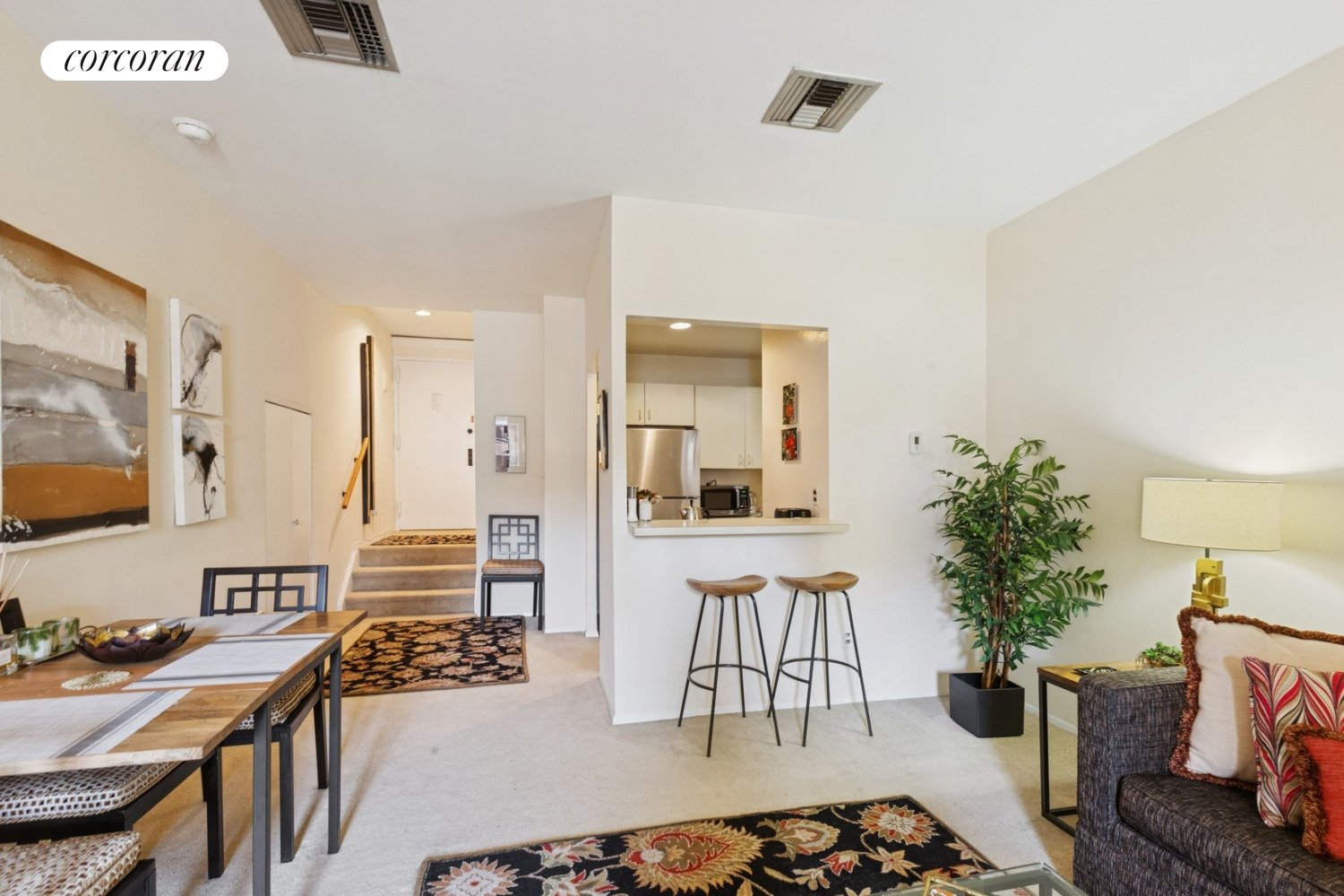 #3 photo, 253 W 73RD Street, マンハッタン Upper West Side , NY 10023