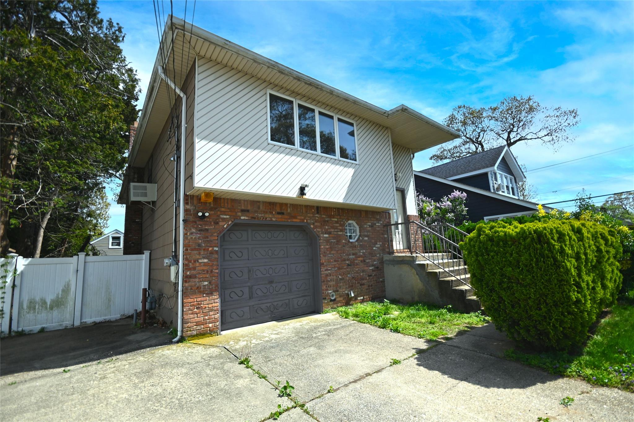 #2 photo, 51 Manor Road, ナッソー郡 Valley Stream , NY 11580