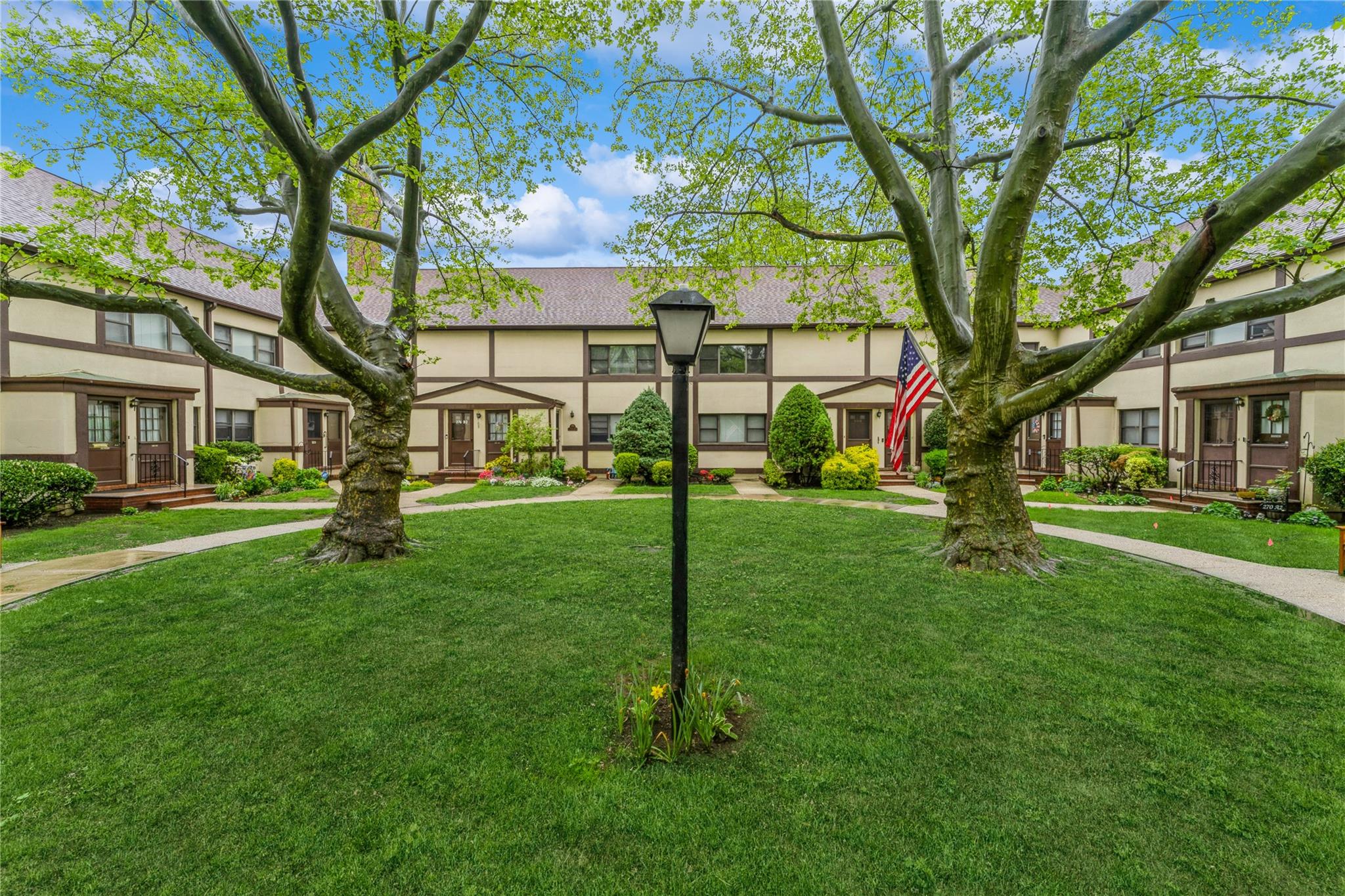 #19 photo, 274 Cherry Valley Avenue, Garden City , NY 11530