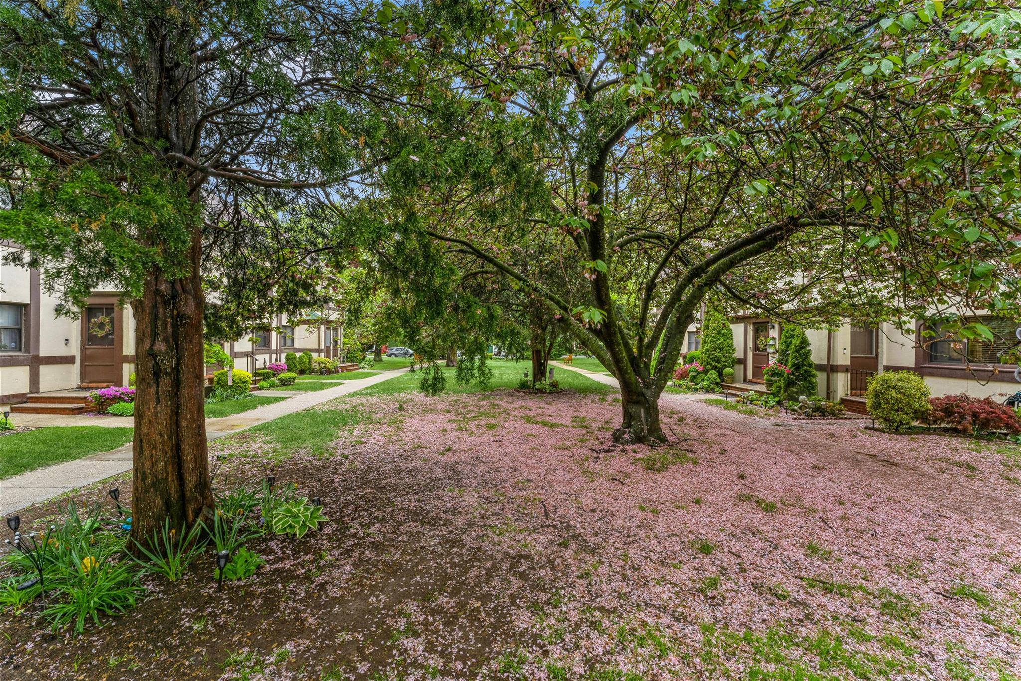 #20 photo, 274 Cherry Valley Avenue, Garden City , NY 11530