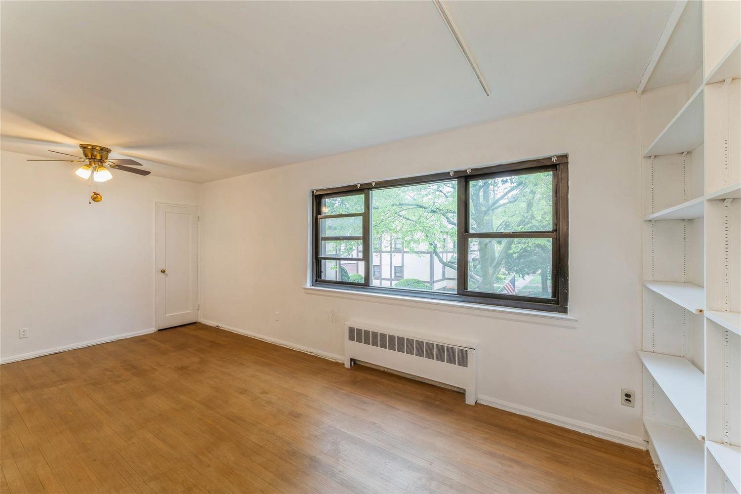 #8 photo, 274 Cherry Valley Avenue, Garden City , NY 11530