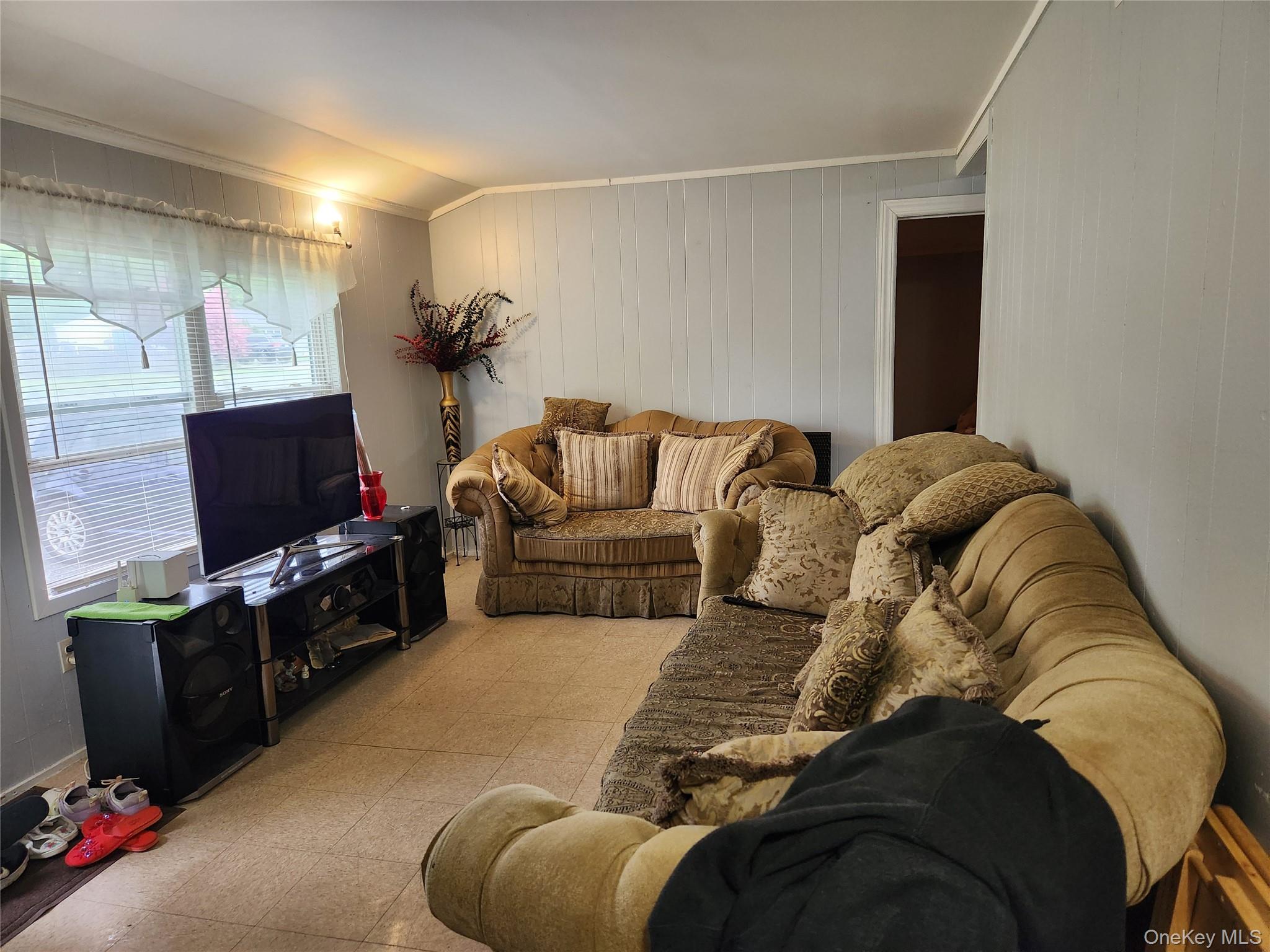 #4 photo, 548 Taylor Avenue, East Patchogue , NY 11772