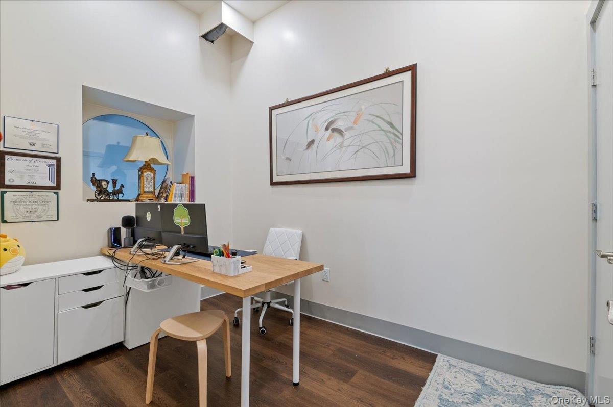 #13 photo, 391 W Jericho Turnpike, サフォーク郡 Huntington , NY 11753