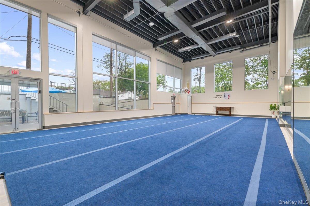 #14 photo, 391 W Jericho Turnpike, サフォーク郡 Huntington , NY 11753