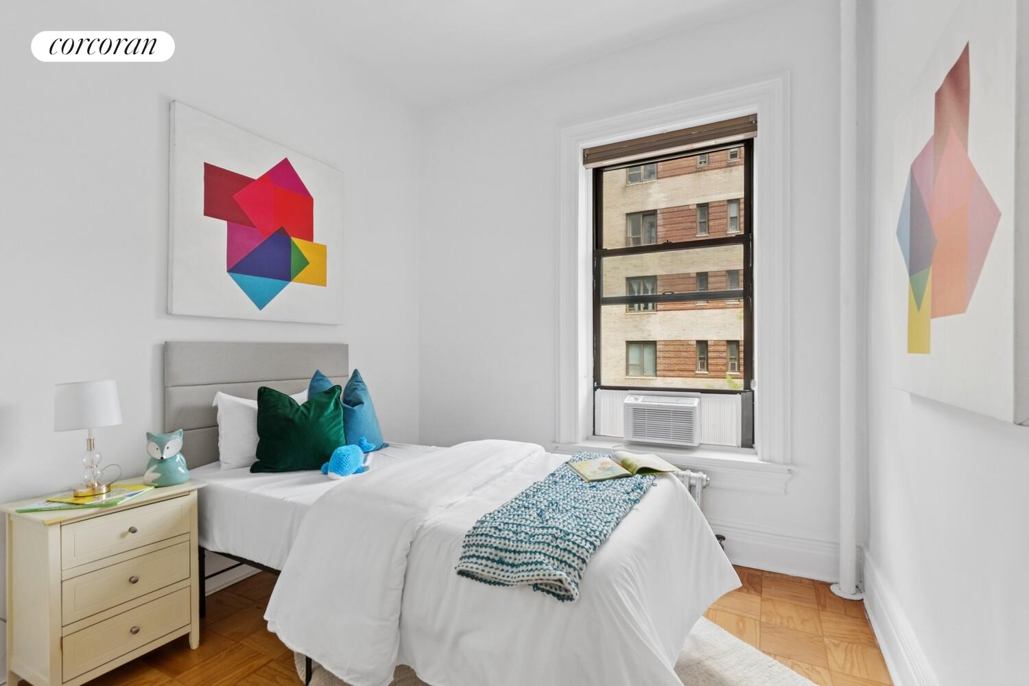 #6 photo, 418 CENTRAL Park W, マンハッタン Manhattan Valley , NY 10025