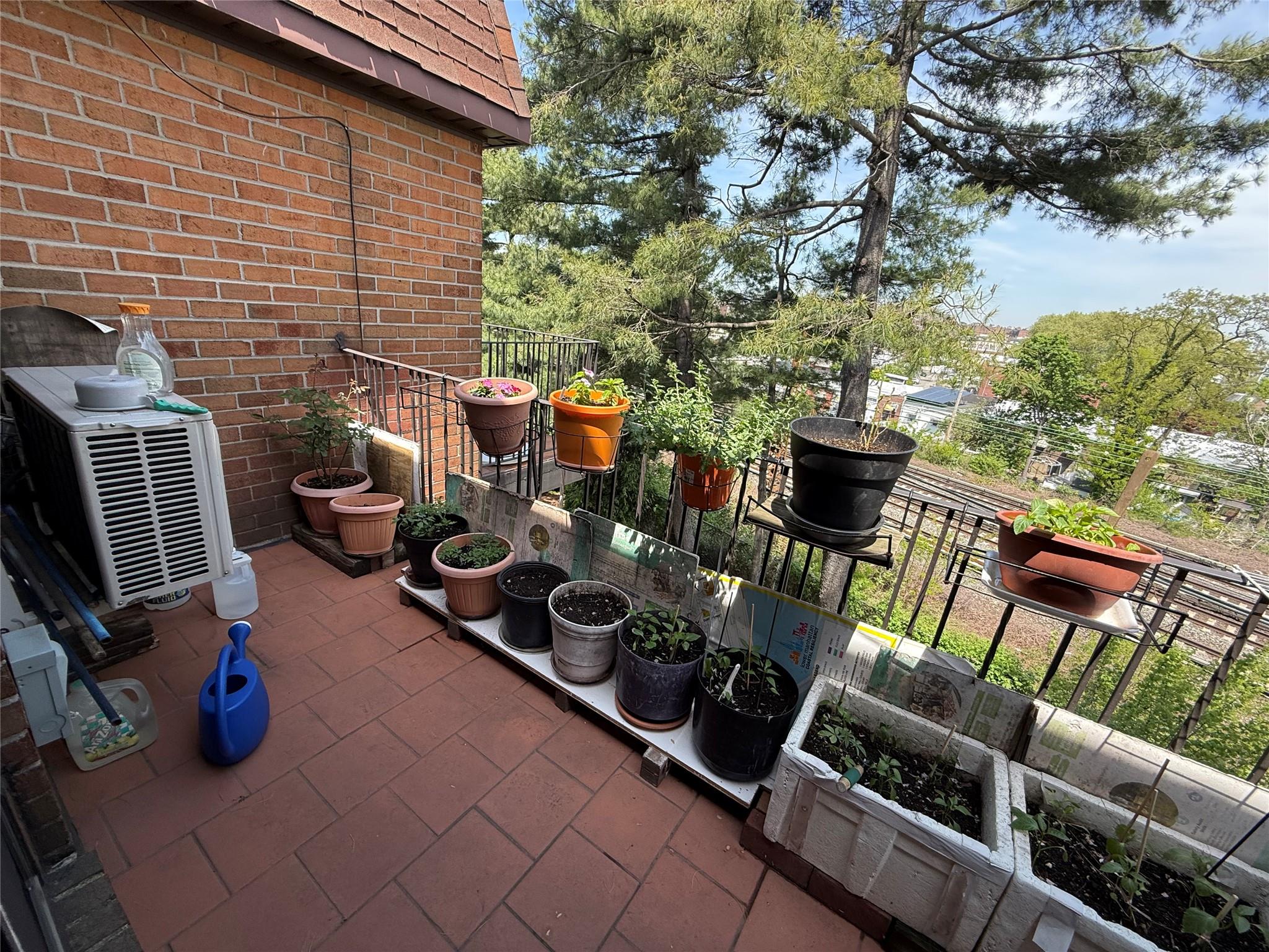 #12 photo, 74-49 Calamus Circle, クイーンズ区 Elmhurst , NY 11373