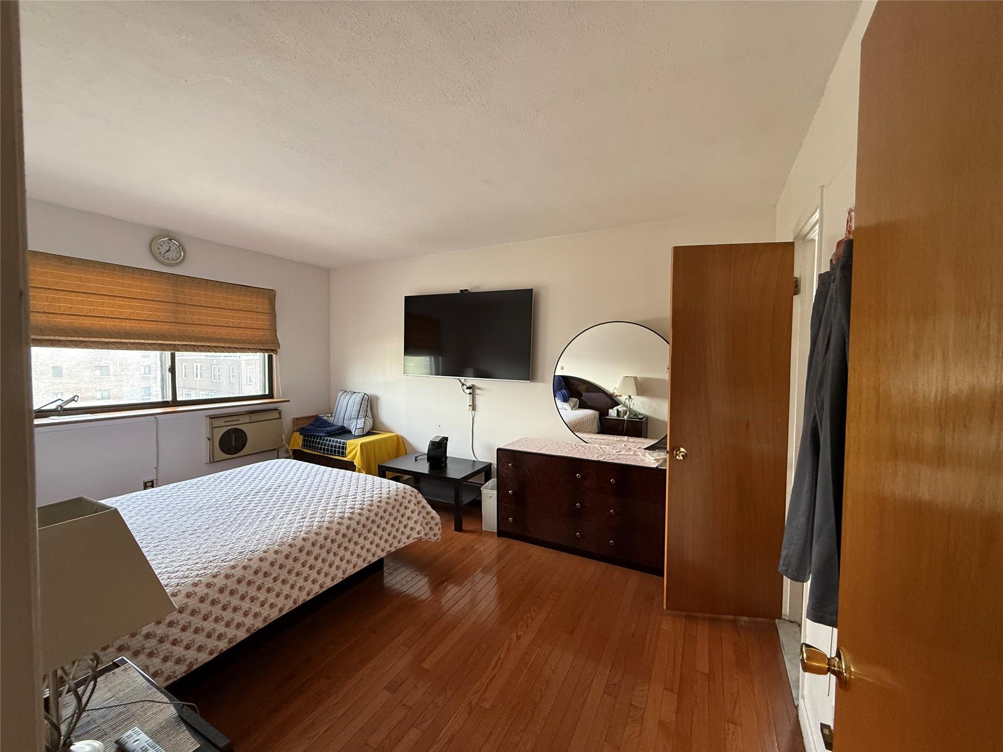 #19 photo, 74-49 Calamus Circle, クイーンズ区 Elmhurst , NY 11373