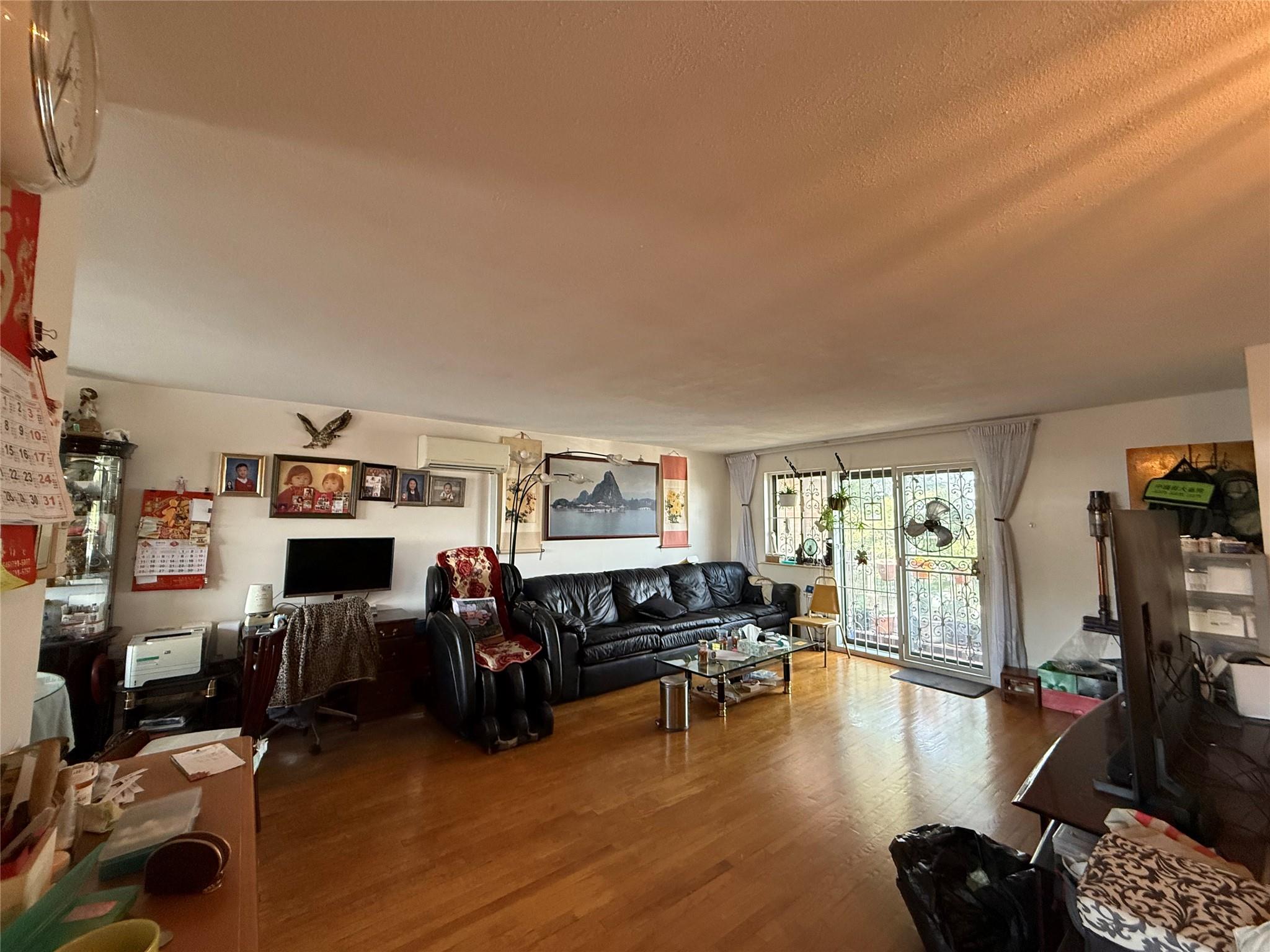 #6 photo, 74-49 Calamus Circle, クイーンズ区 Elmhurst , NY 11373