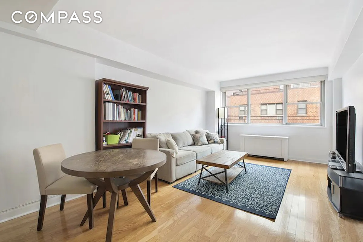 #1 photo, 211 E 53rd Street, Midtown East , NY 10022