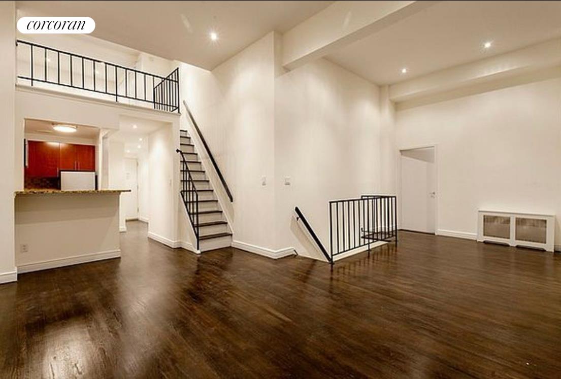 #1 photo, 10 E 13TH Street, Greenwich Village , NY 10003