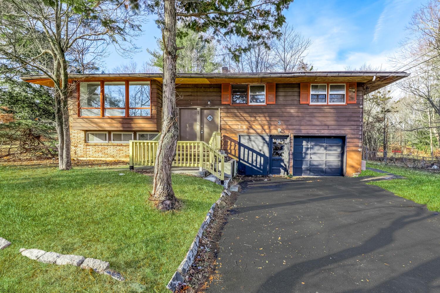 #1 photo, 3 Camp Hill Road, Pomona , NY 10970
