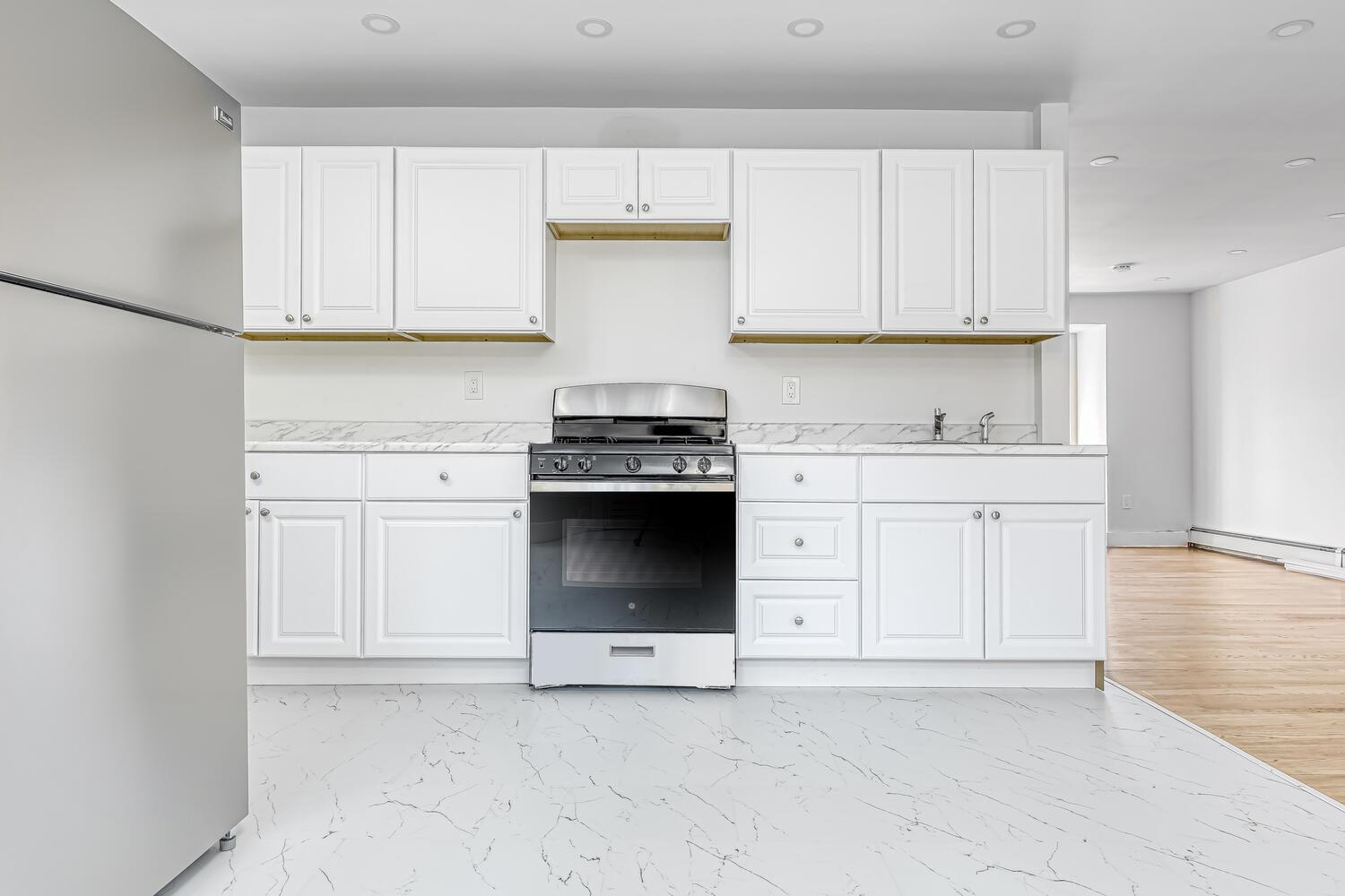 #10 photo, 3 Camp Hill Road, Pomona , NY 10970