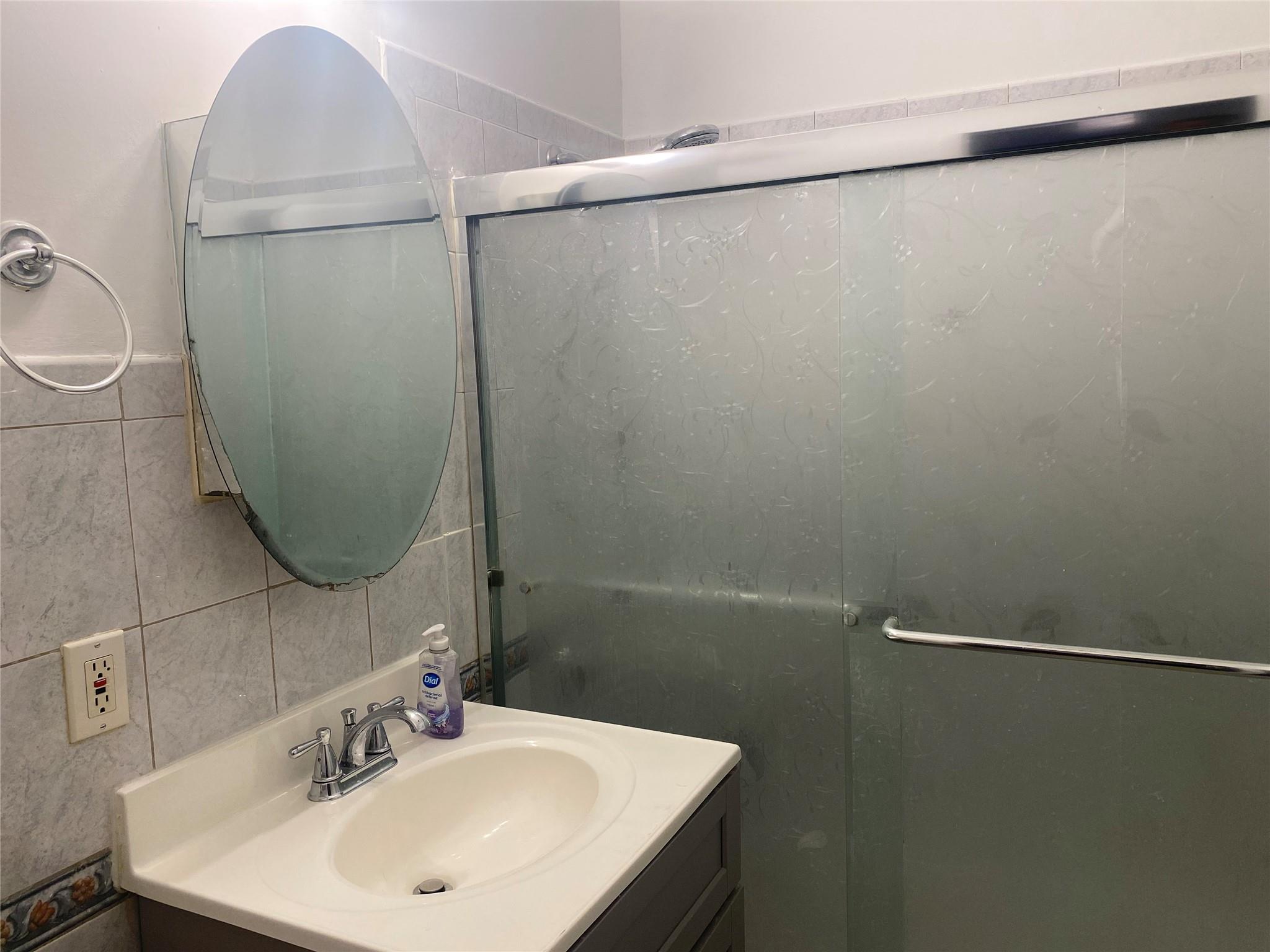 #13 photo, 8410 101st Street, クイーンズ区 Richmond Hill , NY 11418