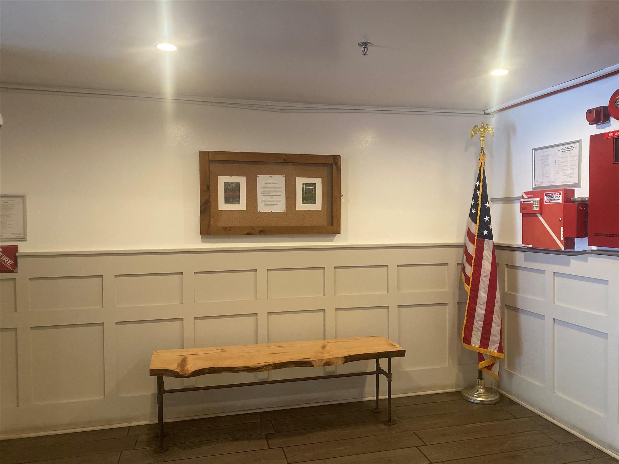 #3 photo, 8410 101st Street, クイーンズ区 Richmond Hill , NY 11418