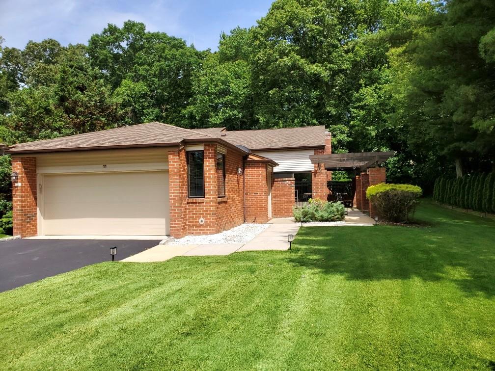 #1 photo, 11 Nightingale Court, Manhasset , NY 11030