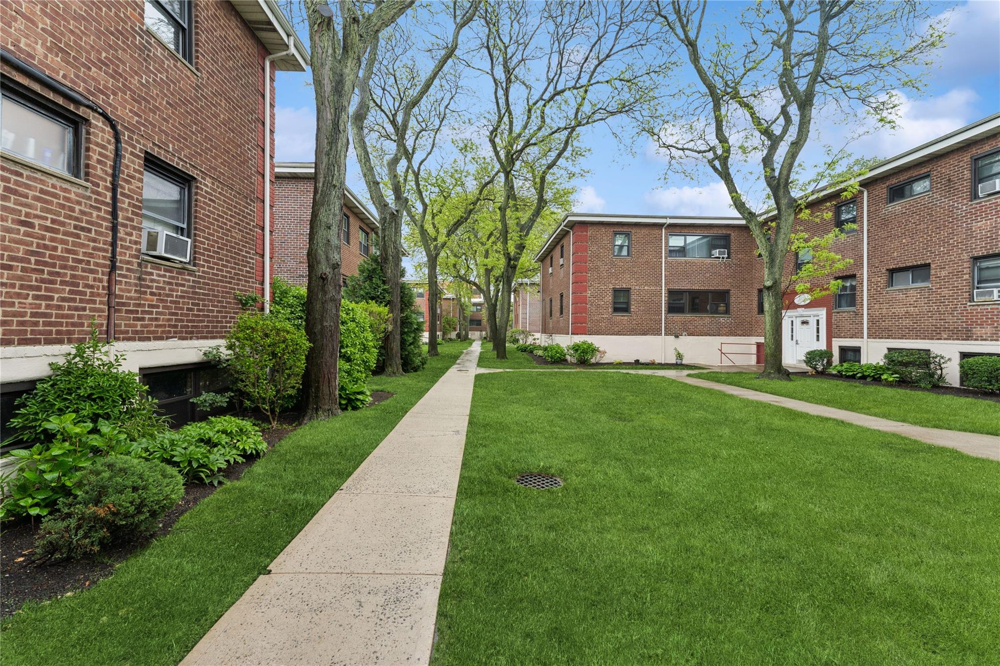 #15 photo, 91 Tulip Avenue, Floral Park , NY 11001