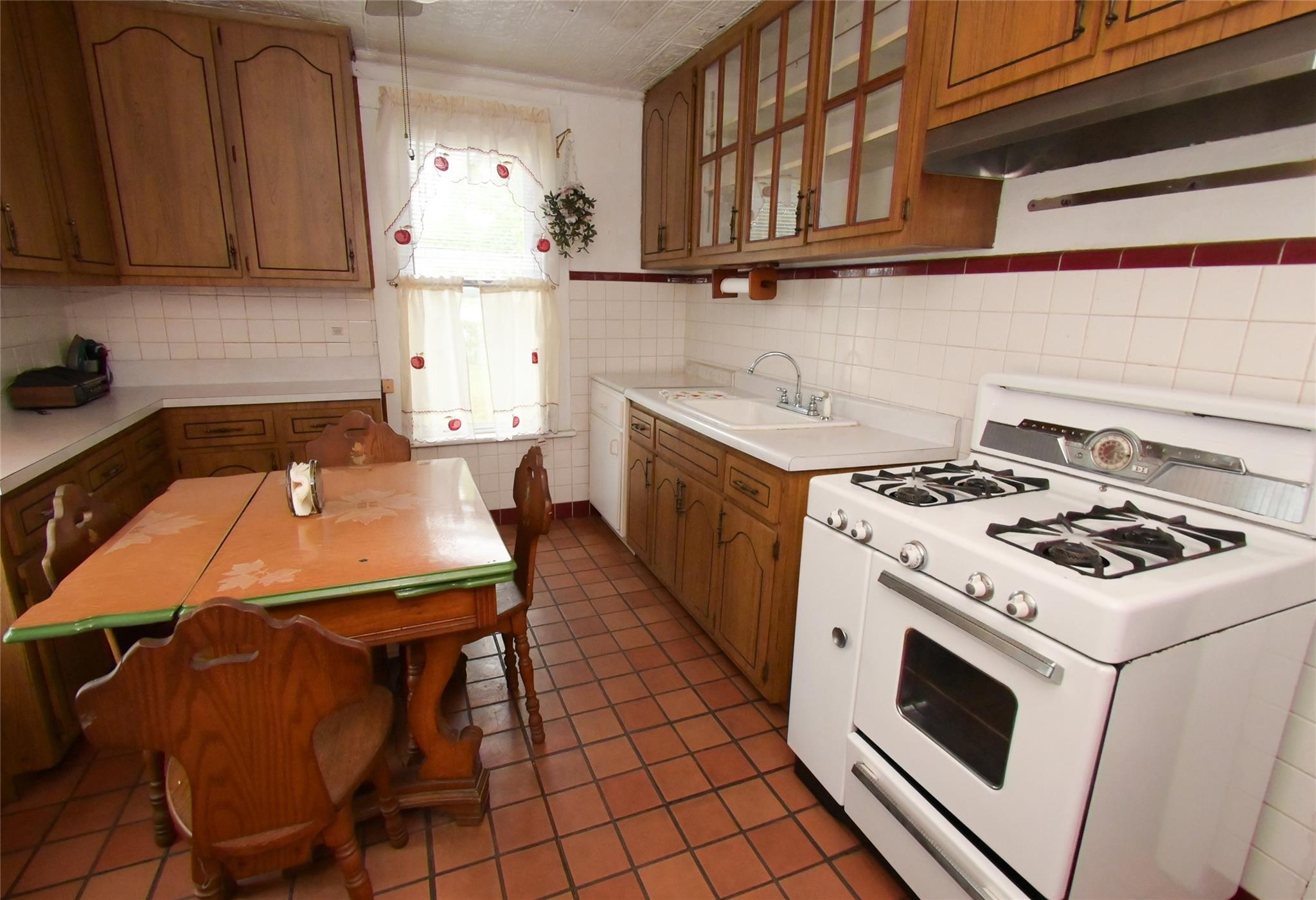 #8 photo, 1410 136th Street, College Point , NY 11356