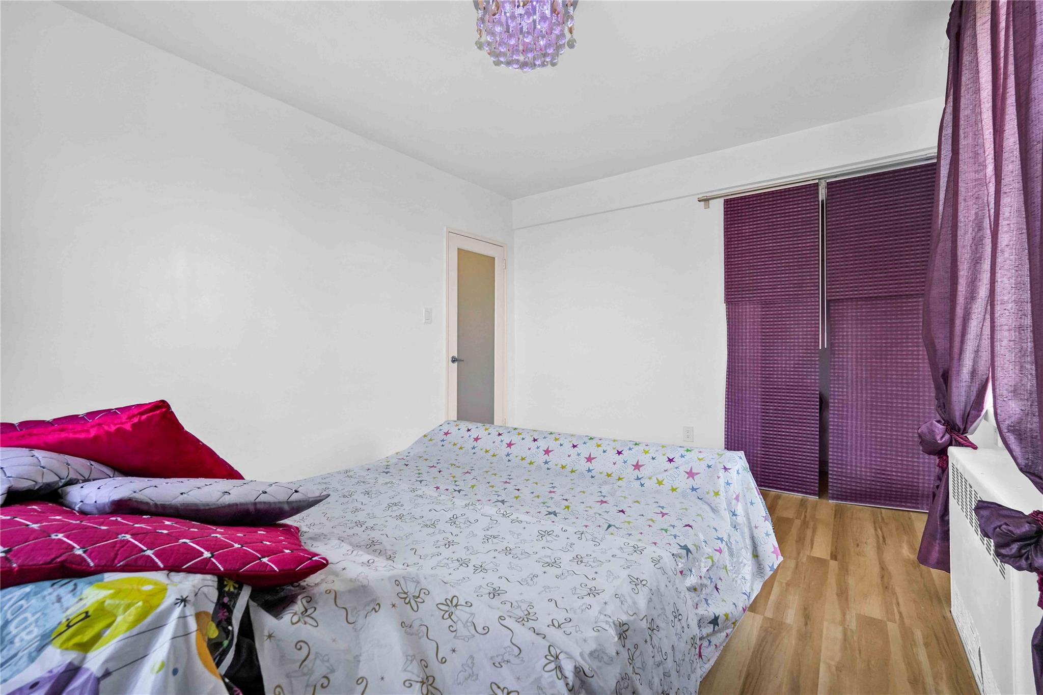 #8 photo, 26-25 141 Street, クイーンズ区 Flushing , NY 11354