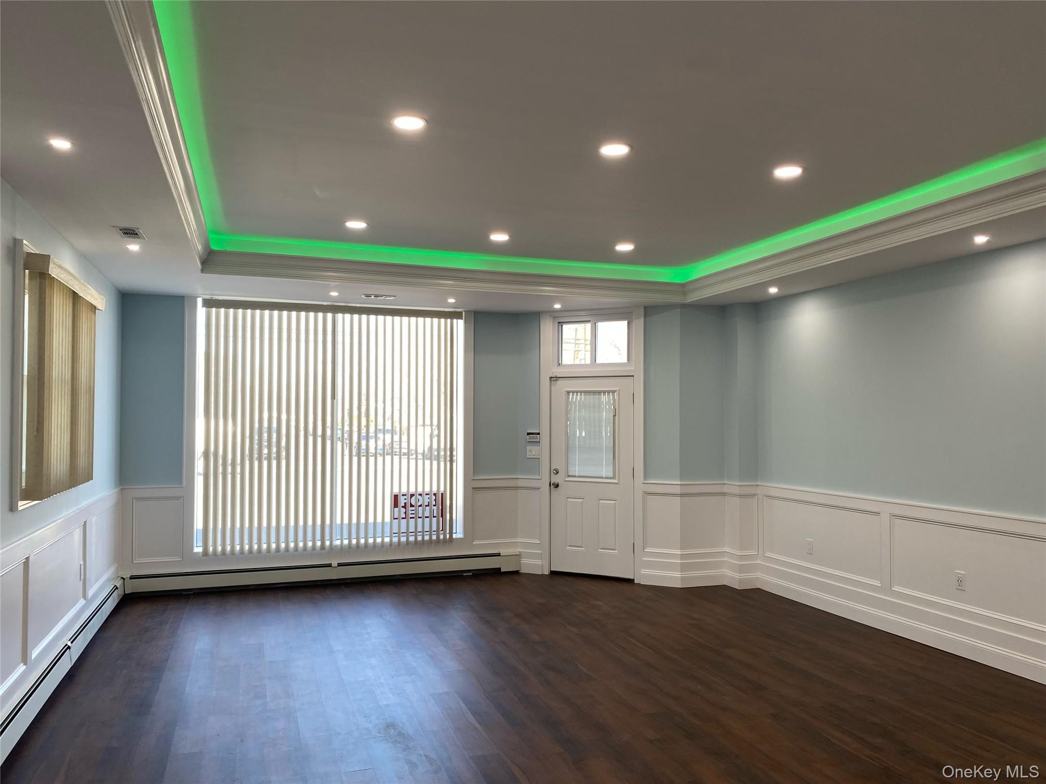 #12 photo, 218 Medford Avenue, サフォーク郡 Patchogue , NY 11772