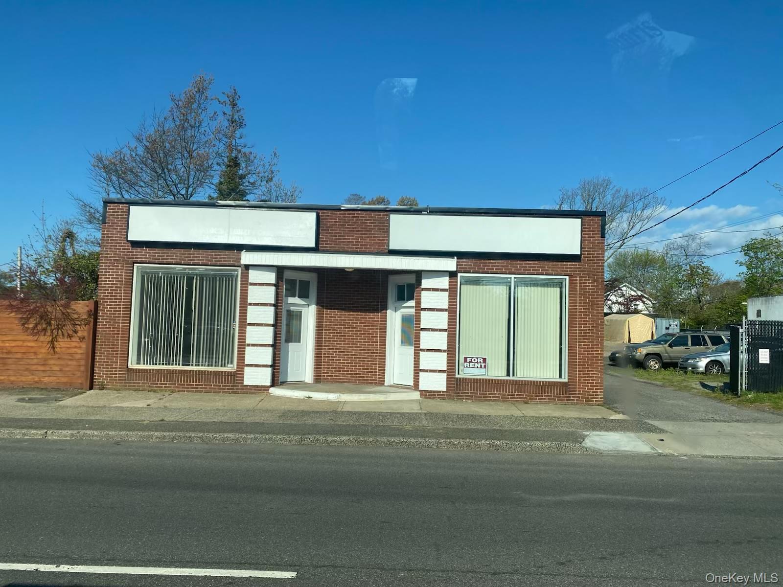 #14 photo, 218 Medford Avenue, サフォーク郡 Patchogue , NY 11772