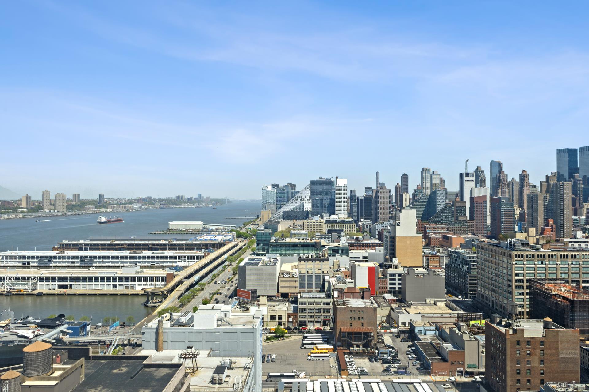 #5 photo, 635 W 42ND Street, マンハッタン Hells Kitchen , NY 10036