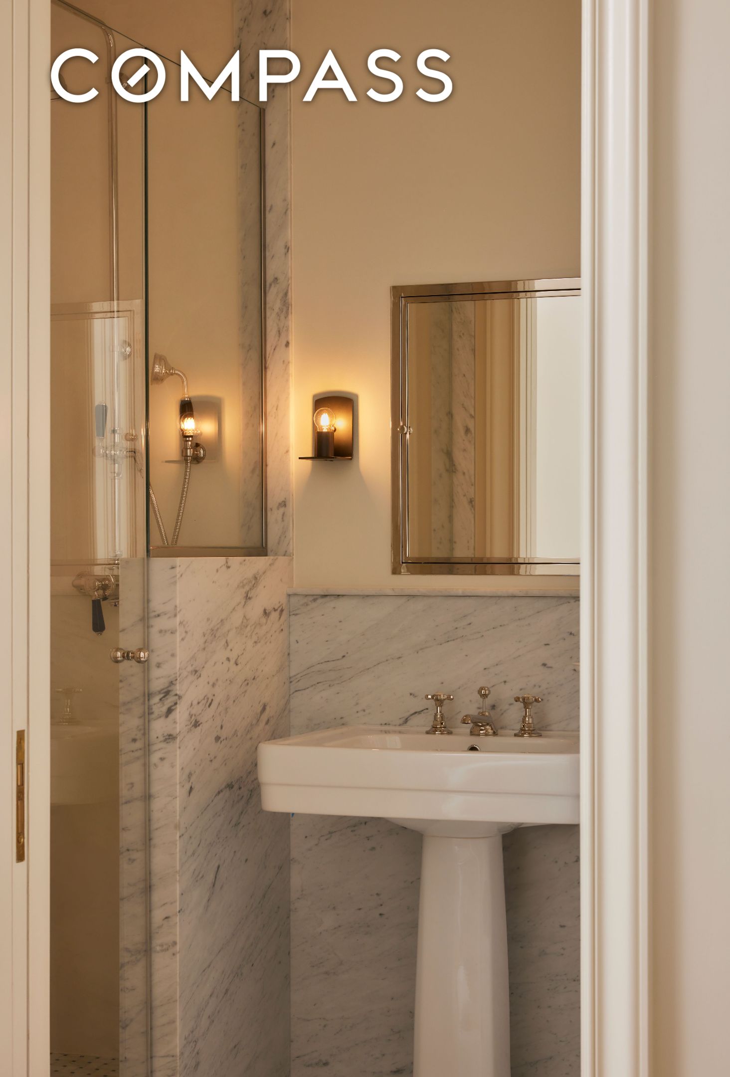 #14 photo, 2109 Broadway, マンハッタン Upper West Side , NY 10023