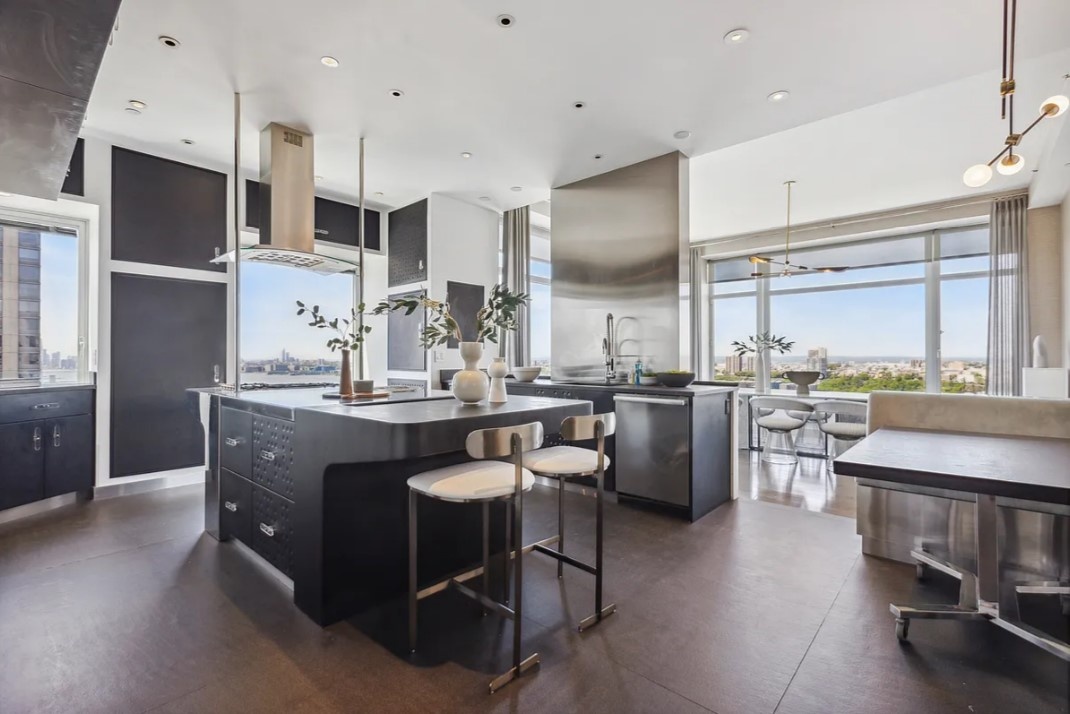 #11 photo, 240 Riverside Boulevard, マンハッタン Lincoln Square , NY 10069