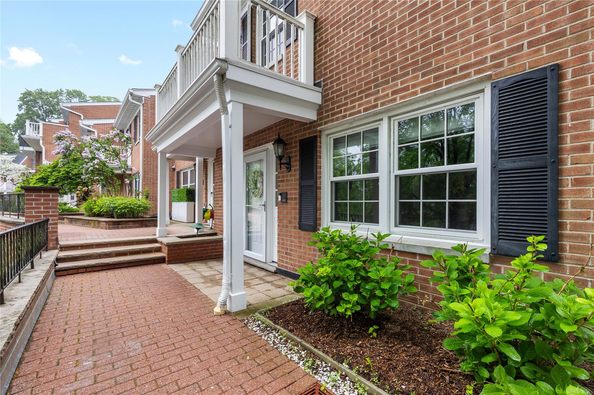 #1 photo, 1050 Boston Post Road, Rye , NY 10580