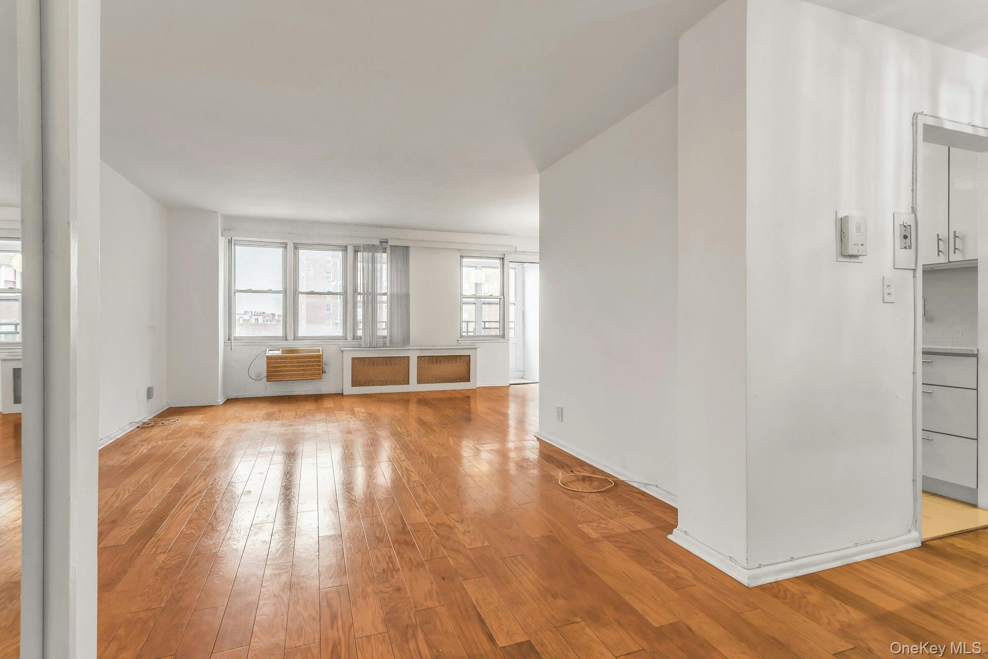 #6 photo, 138-10 Franklin Avenue, Flushing , NY 11355