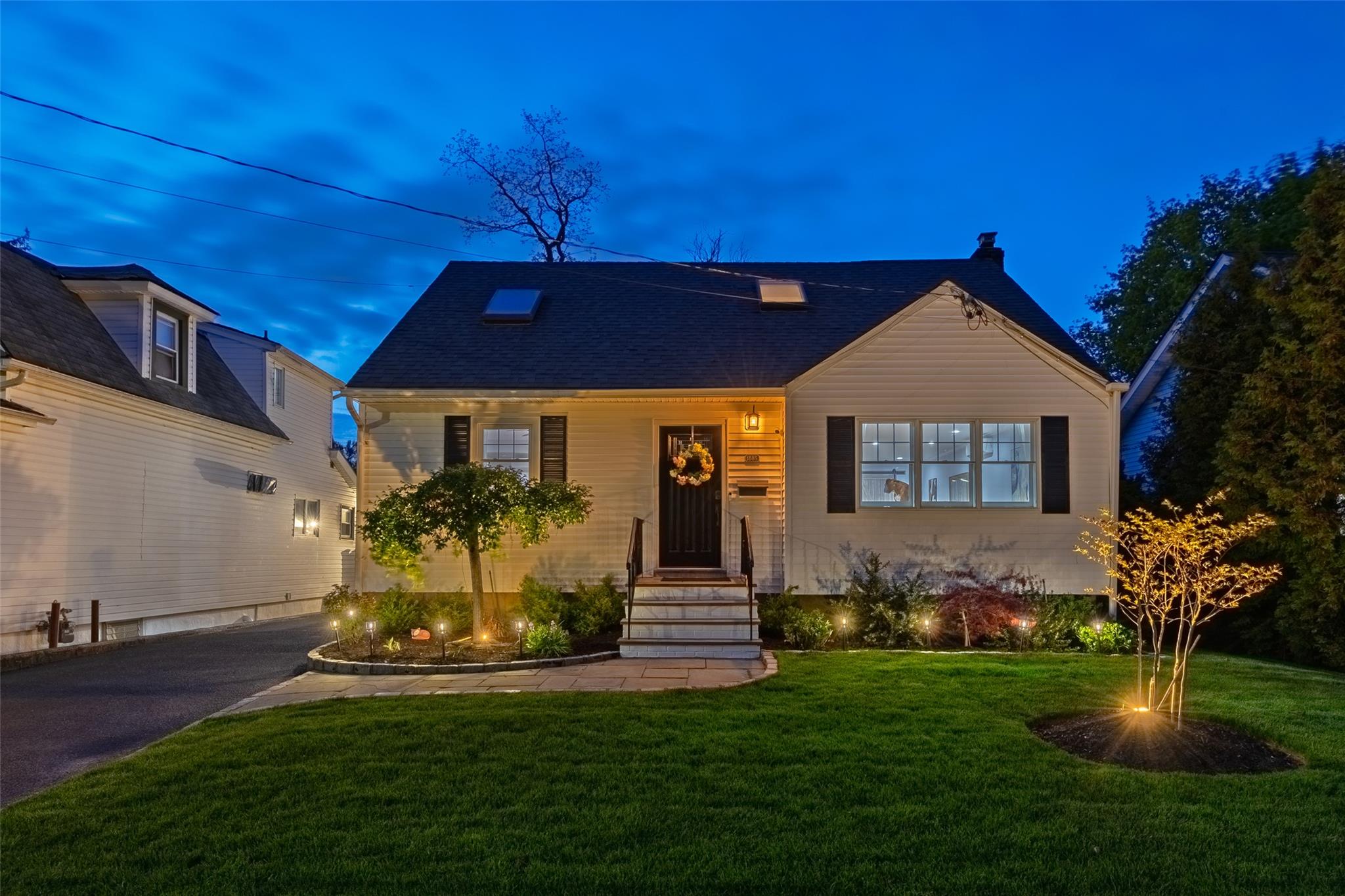 #1 photo, 1885 Bedford Avenue, Merrick , NY 11566