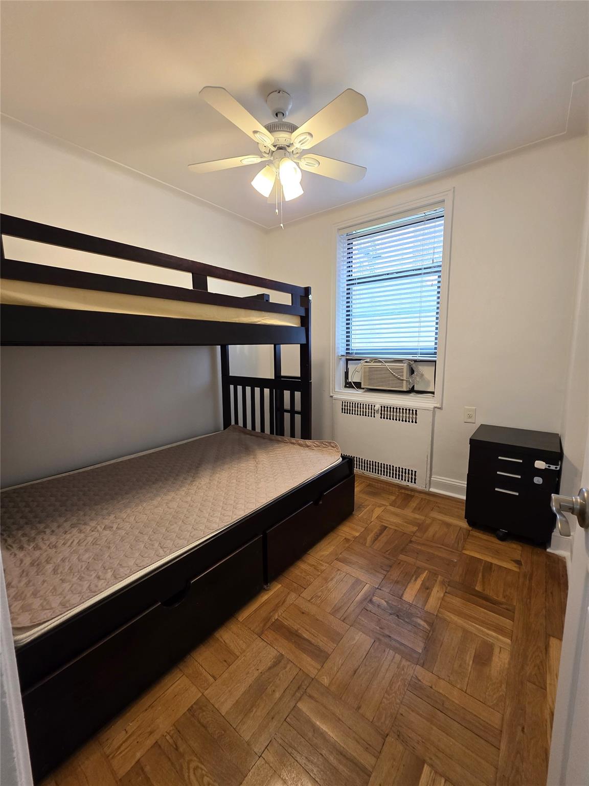 #11 photo, 98-50 67th ave, クイーンズ区 Forest Hills , NY 11375