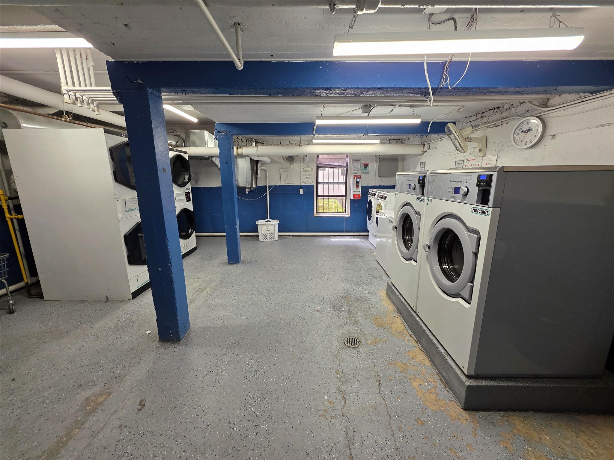 #12 photo, 98-50 67th ave, クイーンズ区 Forest Hills , NY 11375