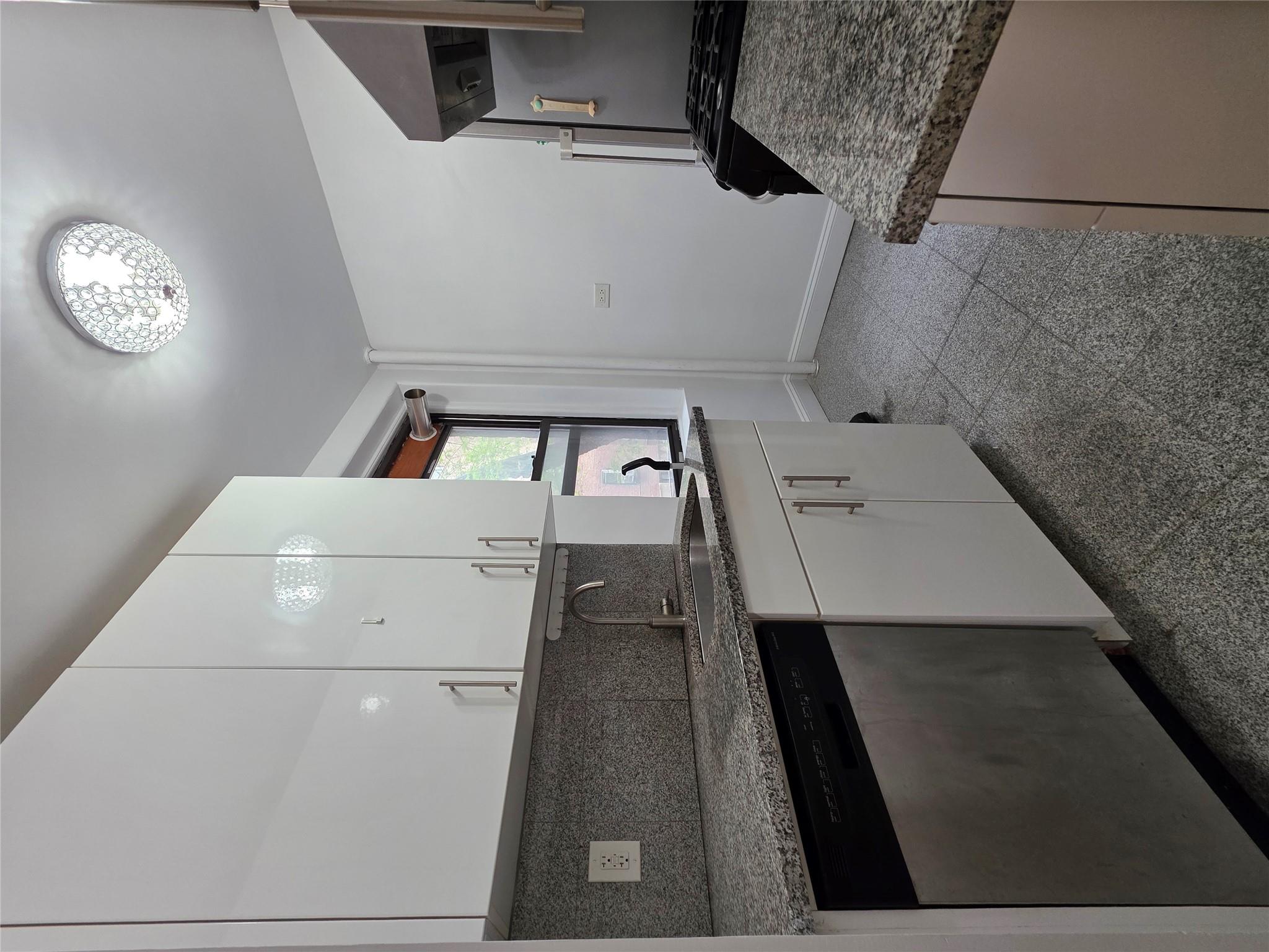 #4 photo, 98-50 67th ave, クイーンズ区 Forest Hills , NY 11375