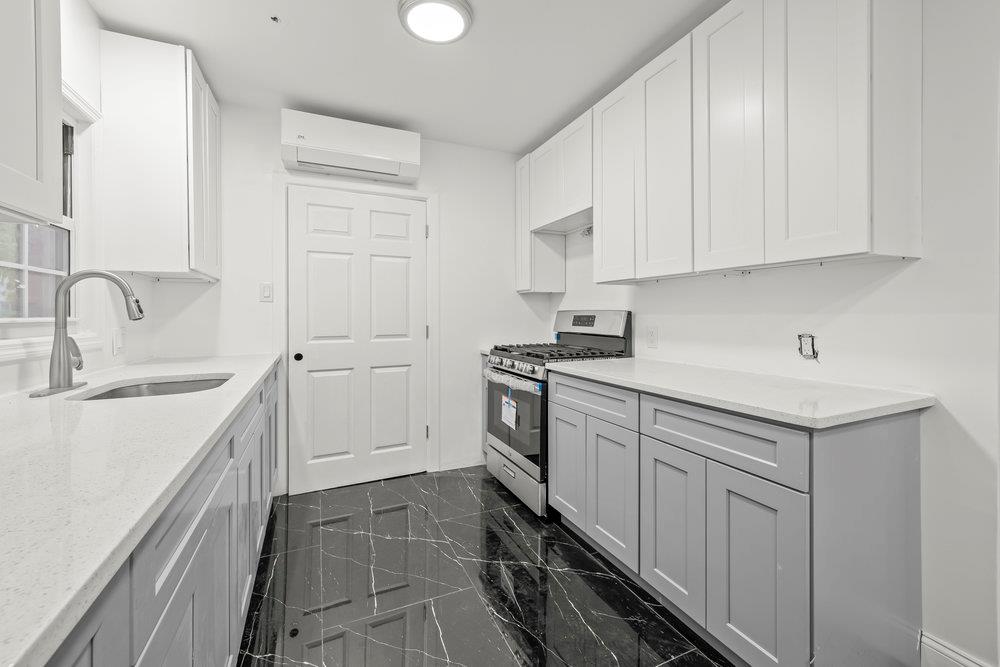 #6 photo, 166-03 69 Avenue, クイーンズ区 Fresh Meadows , NY 11366