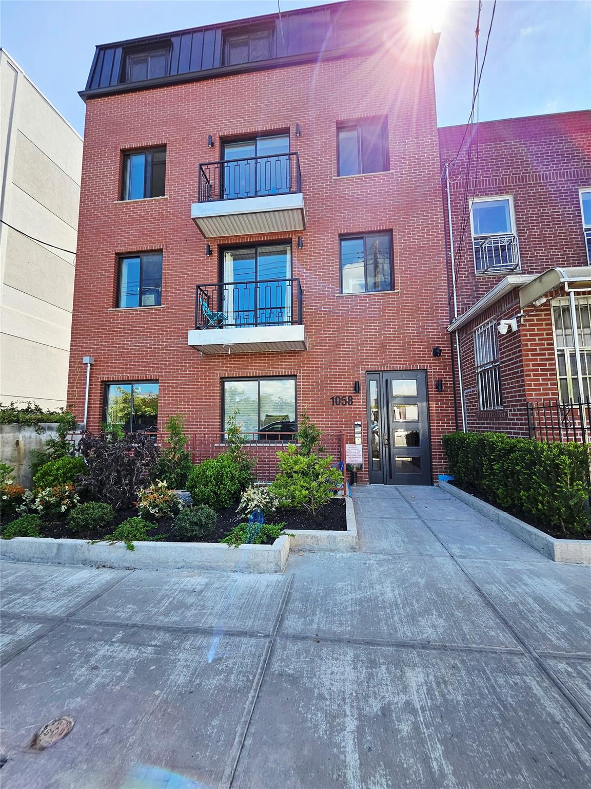 #2 photo, 1058 62nd Street, ブルックリン区 Brooklyn , NY 11219