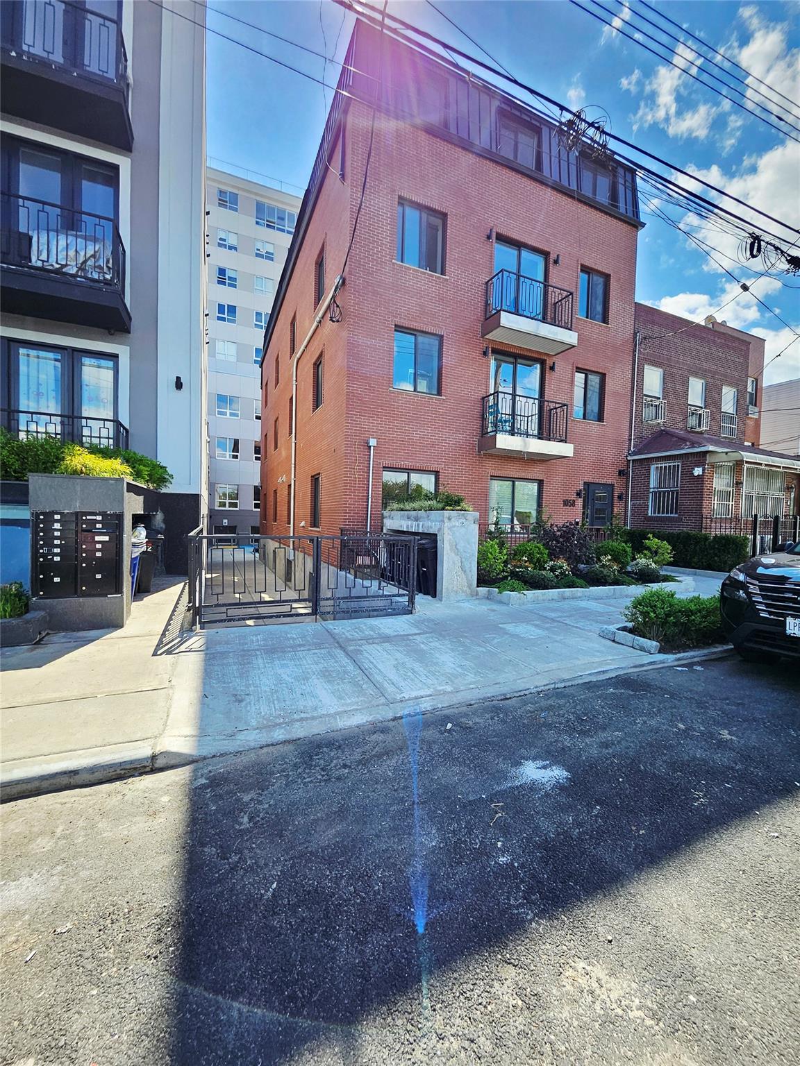 #3 photo, 1058 62nd Street, ブルックリン区 Brooklyn , NY 11219