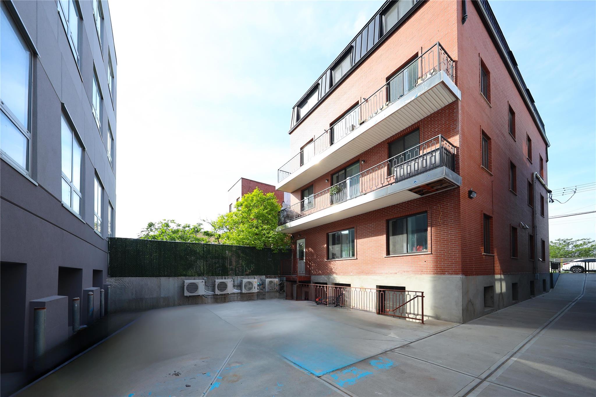 #6 photo, 1058 62nd Street, ブルックリン区 Brooklyn , NY 11219