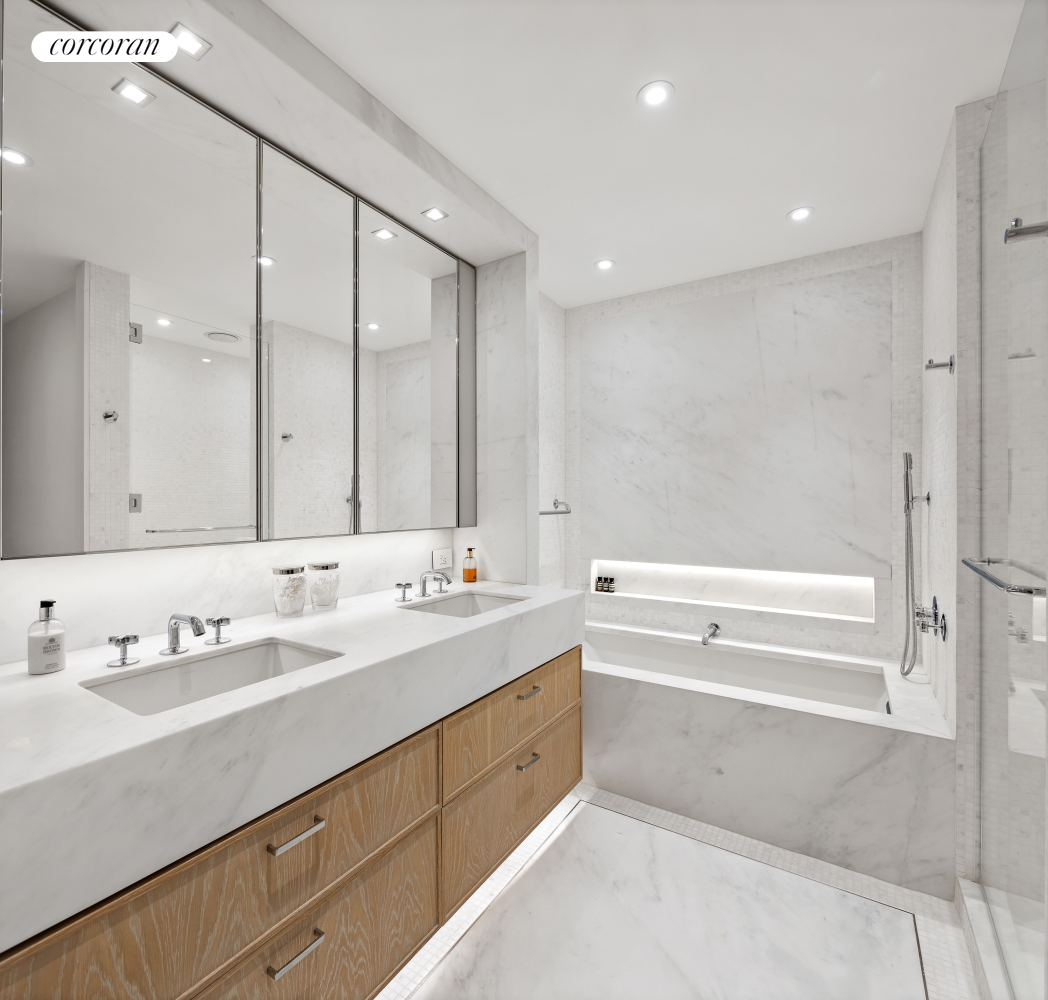 #22 photo, 221 W 77TH Street, マンハッタン Upper West Side , NY 10024