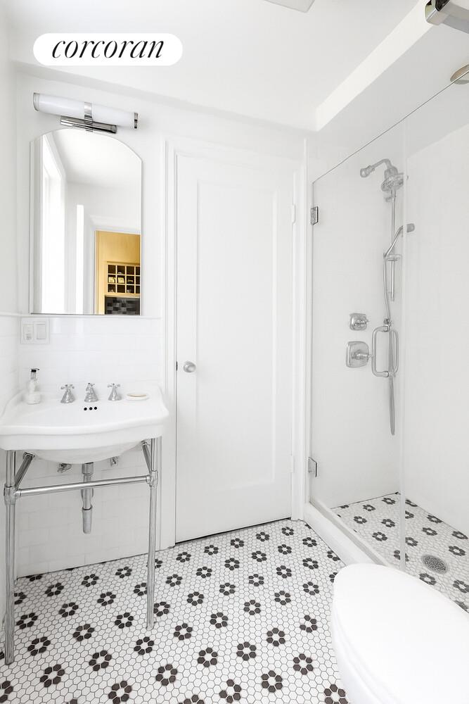 #7 photo, 434 E 52ND Street, Beekman , NY 10022