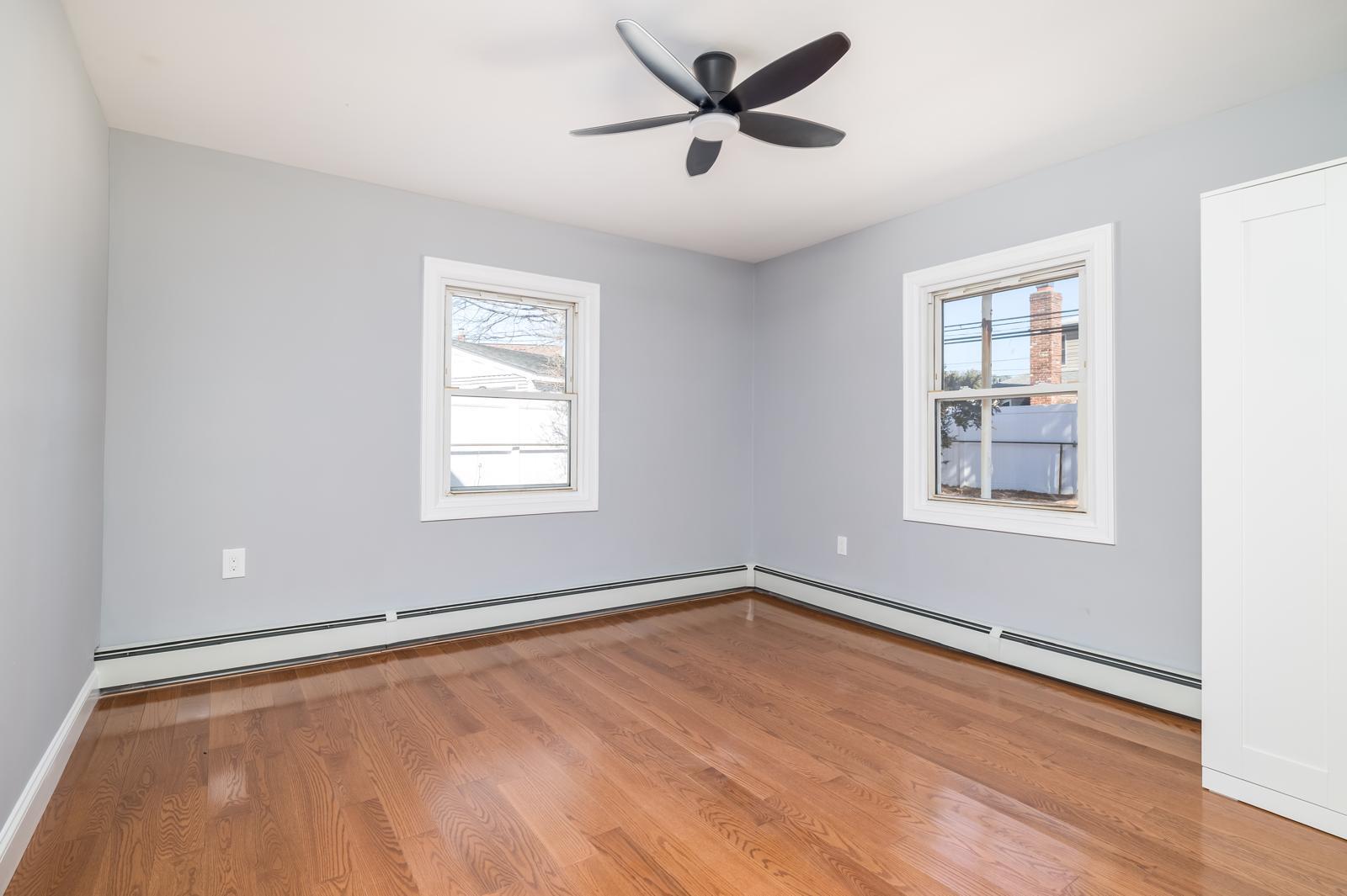 #10 photo, 13 Curve Lane, Levittown , NY 11756