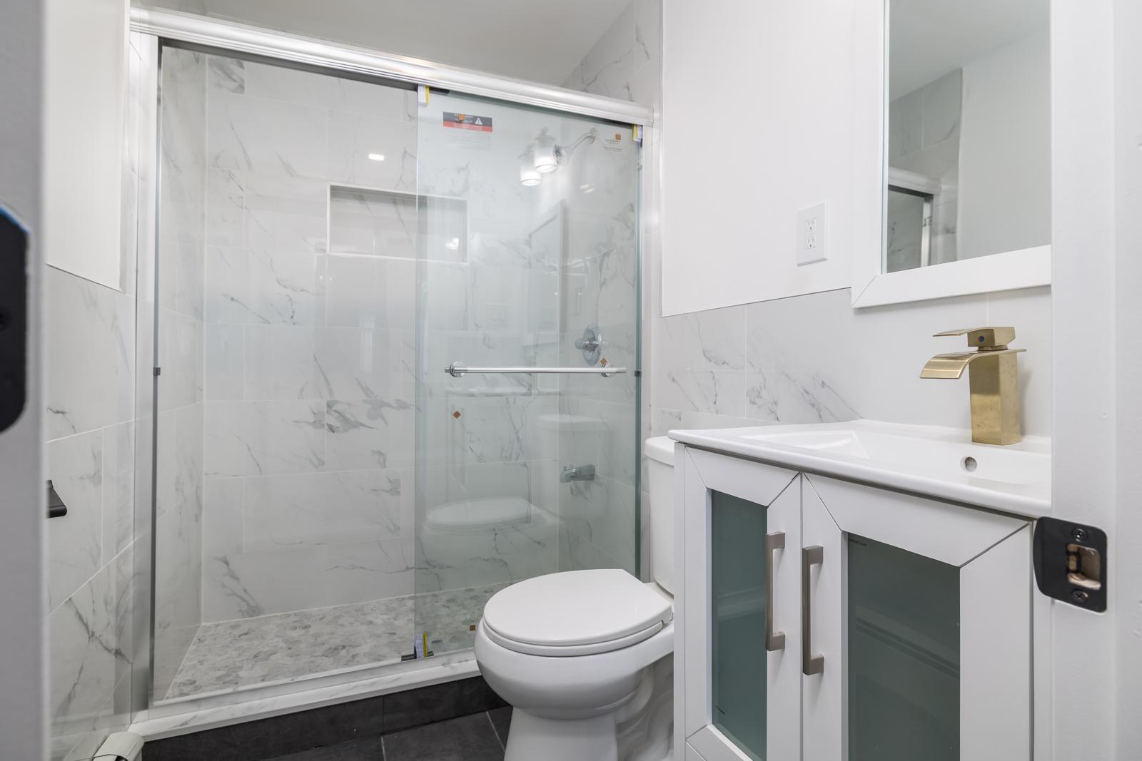 #14 photo, 13 Curve Lane, Levittown , NY 11756