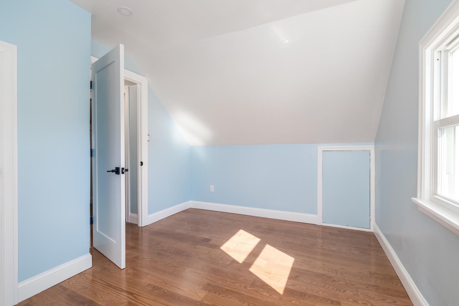 #16 photo, 13 Curve Lane, Levittown , NY 11756